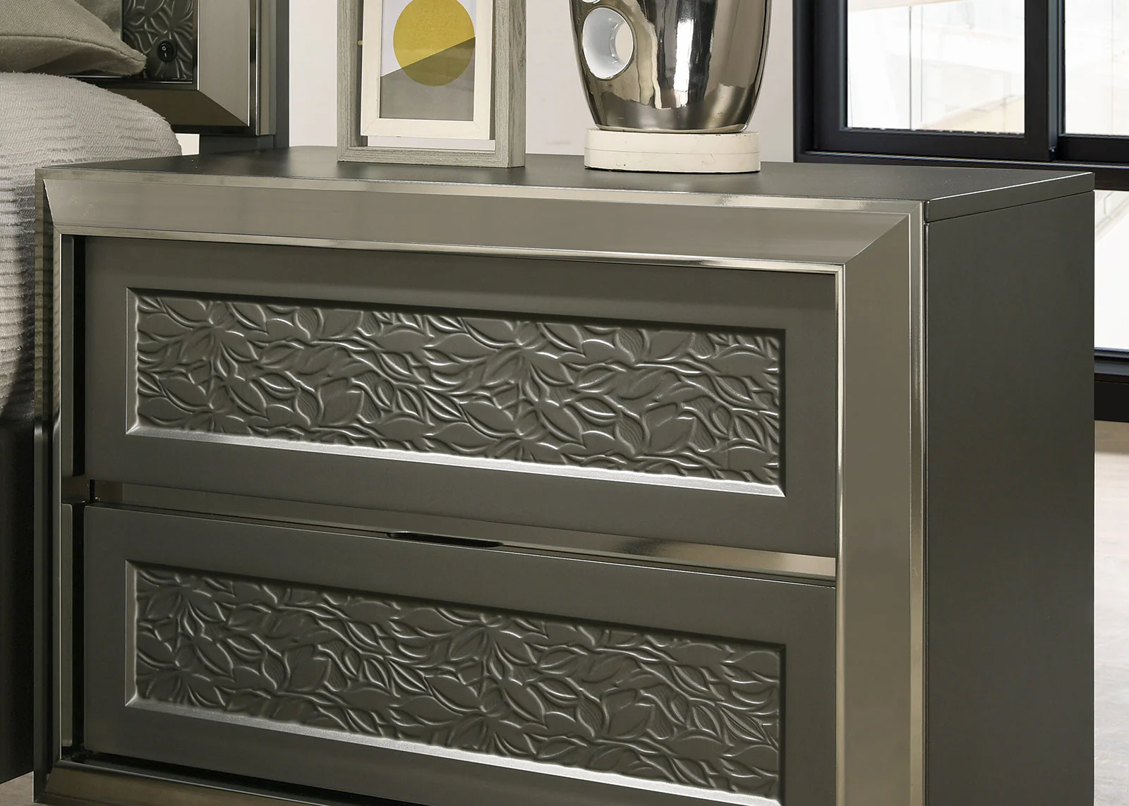 Leyland Dark Gray Queen 5 Piece Bedroom Set w/2 Nightstands - Image 6