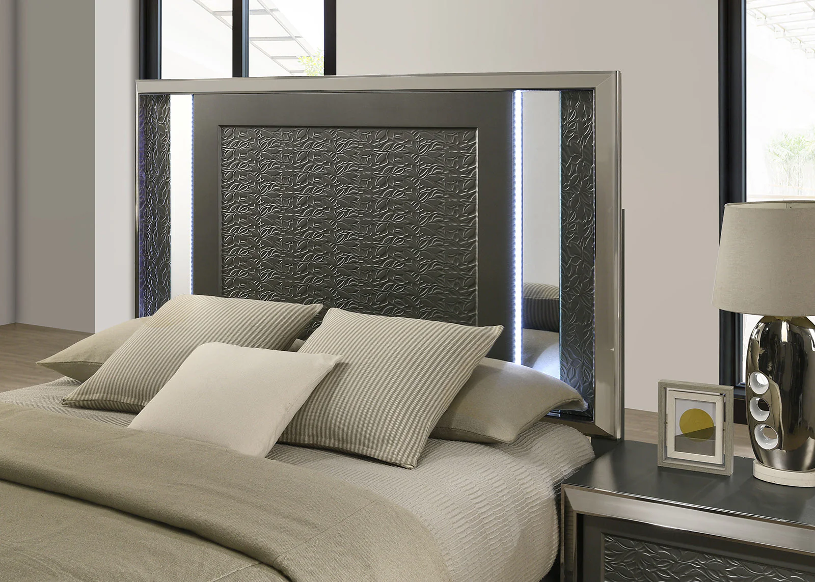 Leyland Dark Gray Queen Bed - Image 3