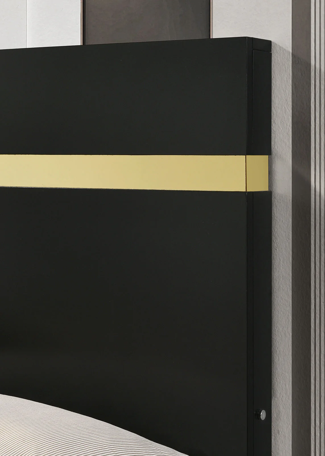 Lillestrom Black/Gold Eastern King Bed - Image 2