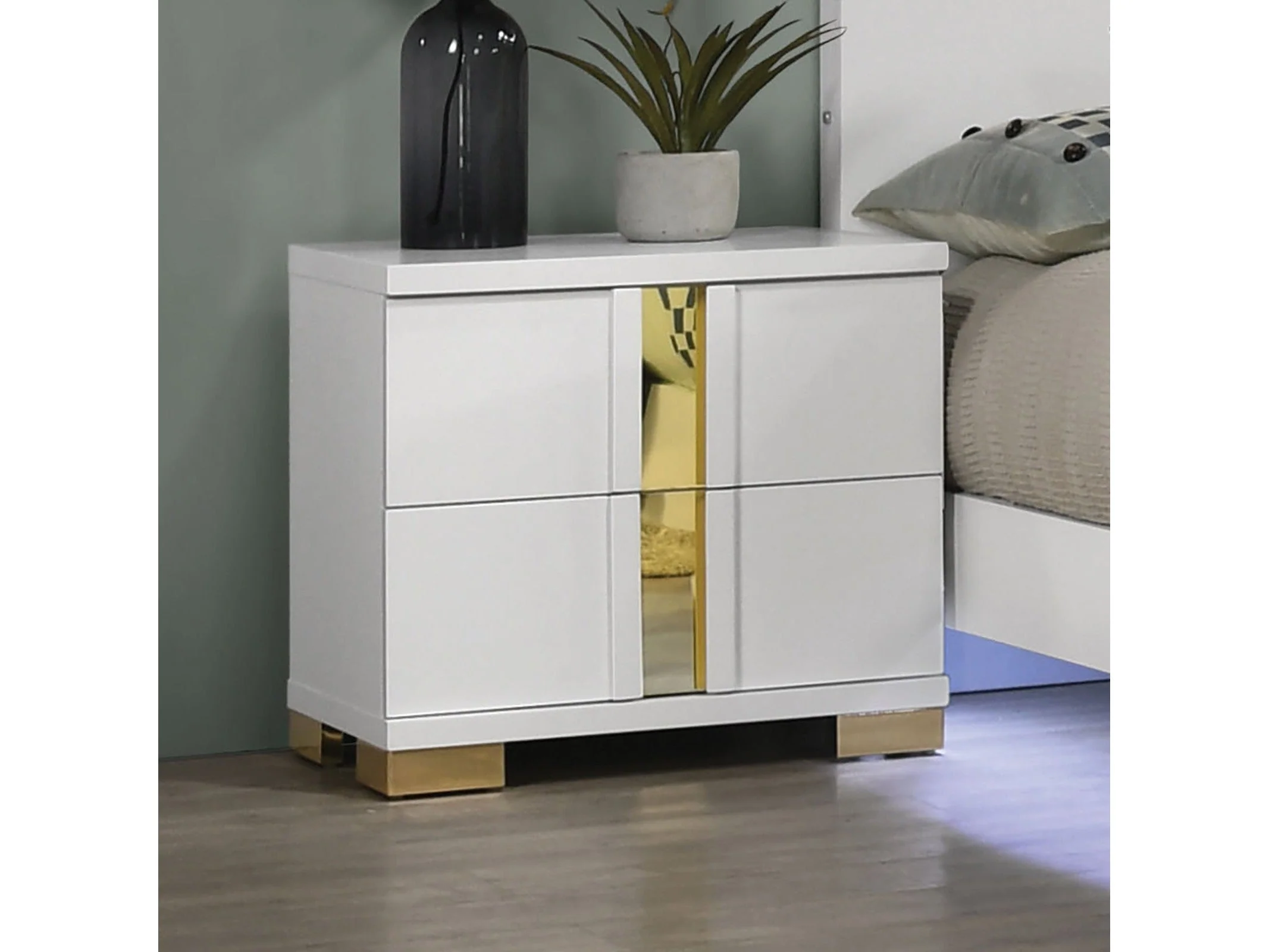 Lillestrom White Nightstand