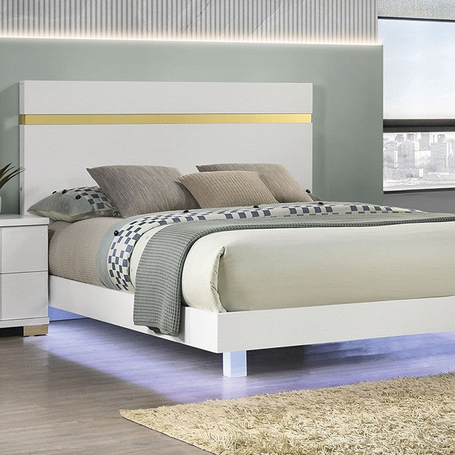 Lillestrom White Queen 5 Piece Bedroom Set w/Chest - Image 3
