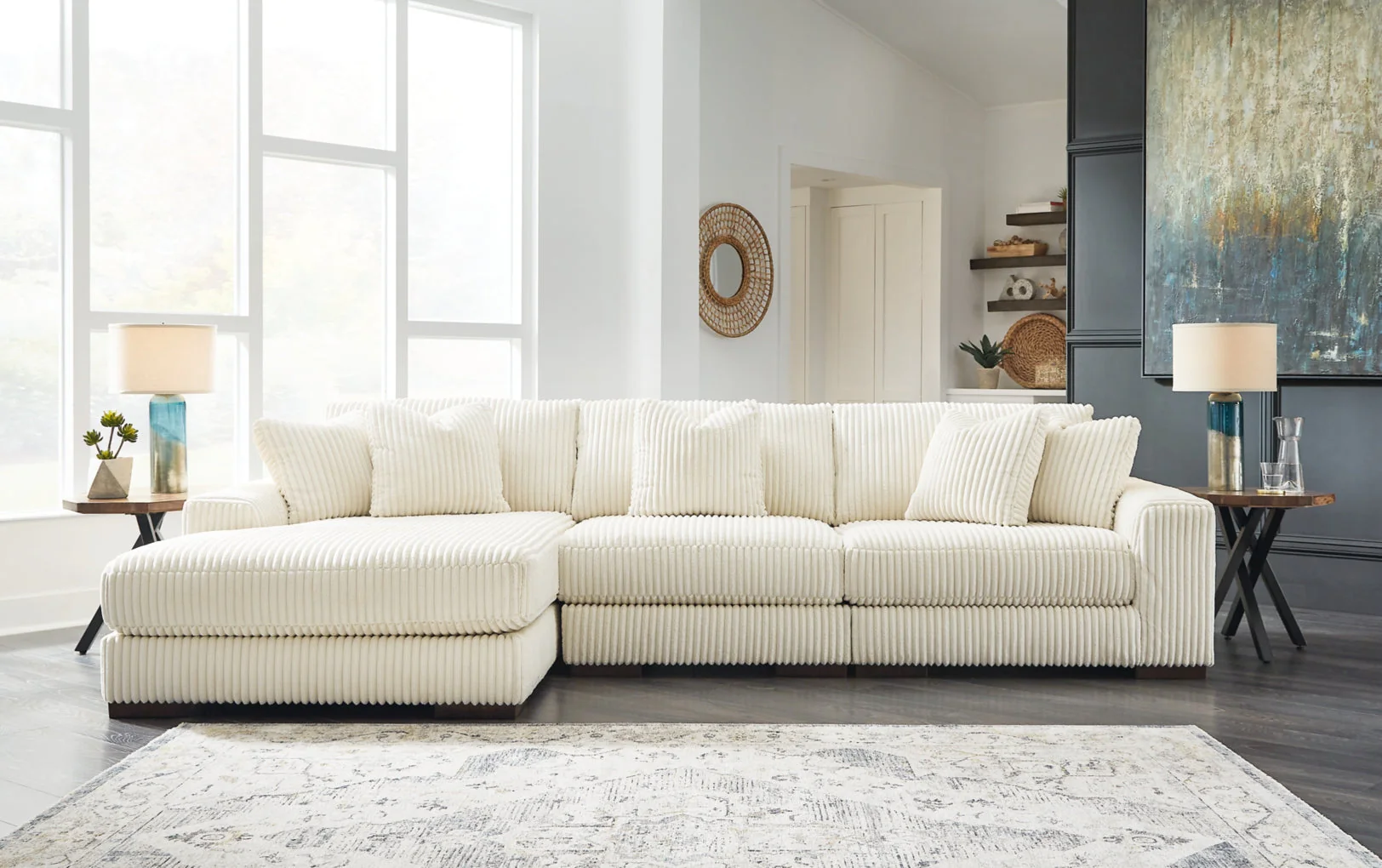 Lindyn 3-Piece Sectional with Chaise - Image 2
