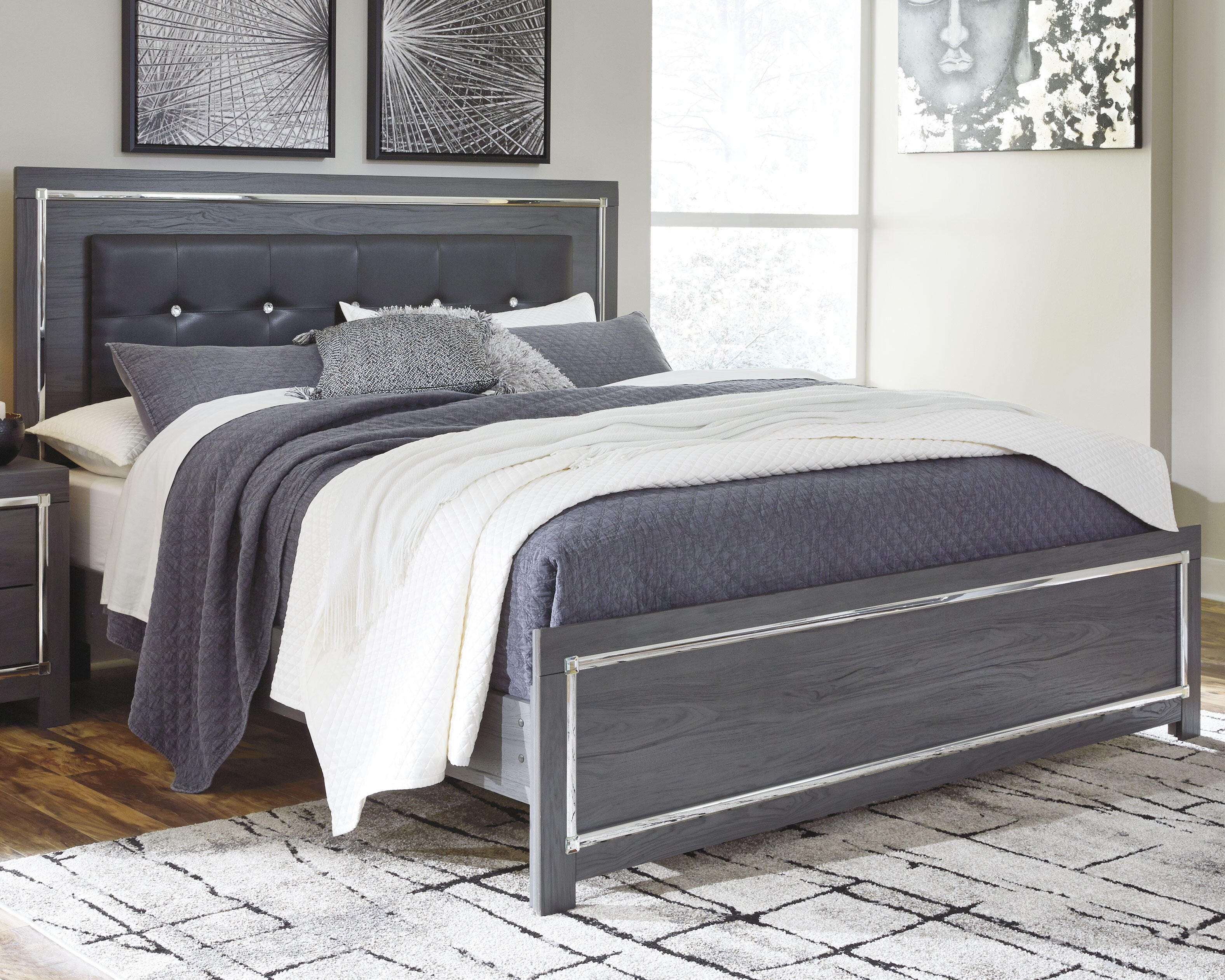 Lodanna Panel Bed - Image 7