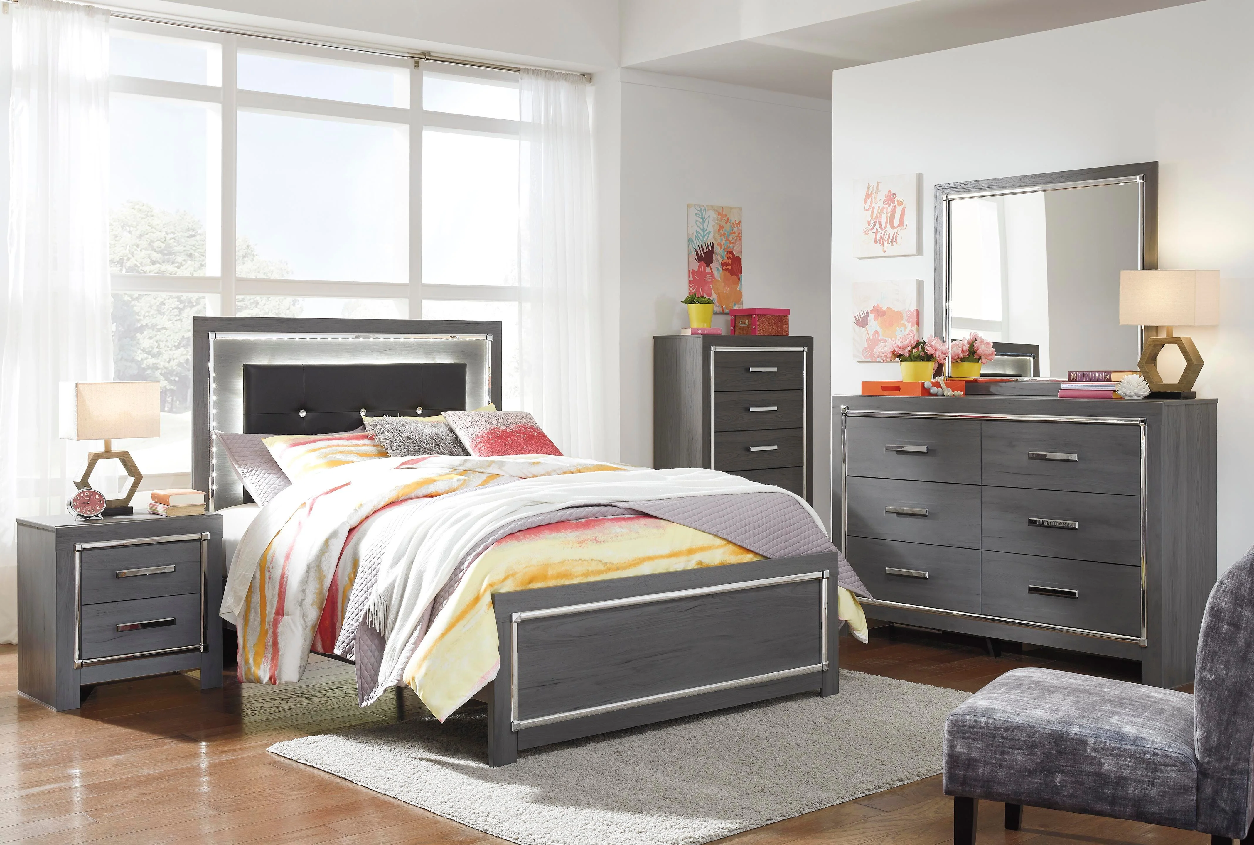 Lodanna Bedroom Set - Image 22
