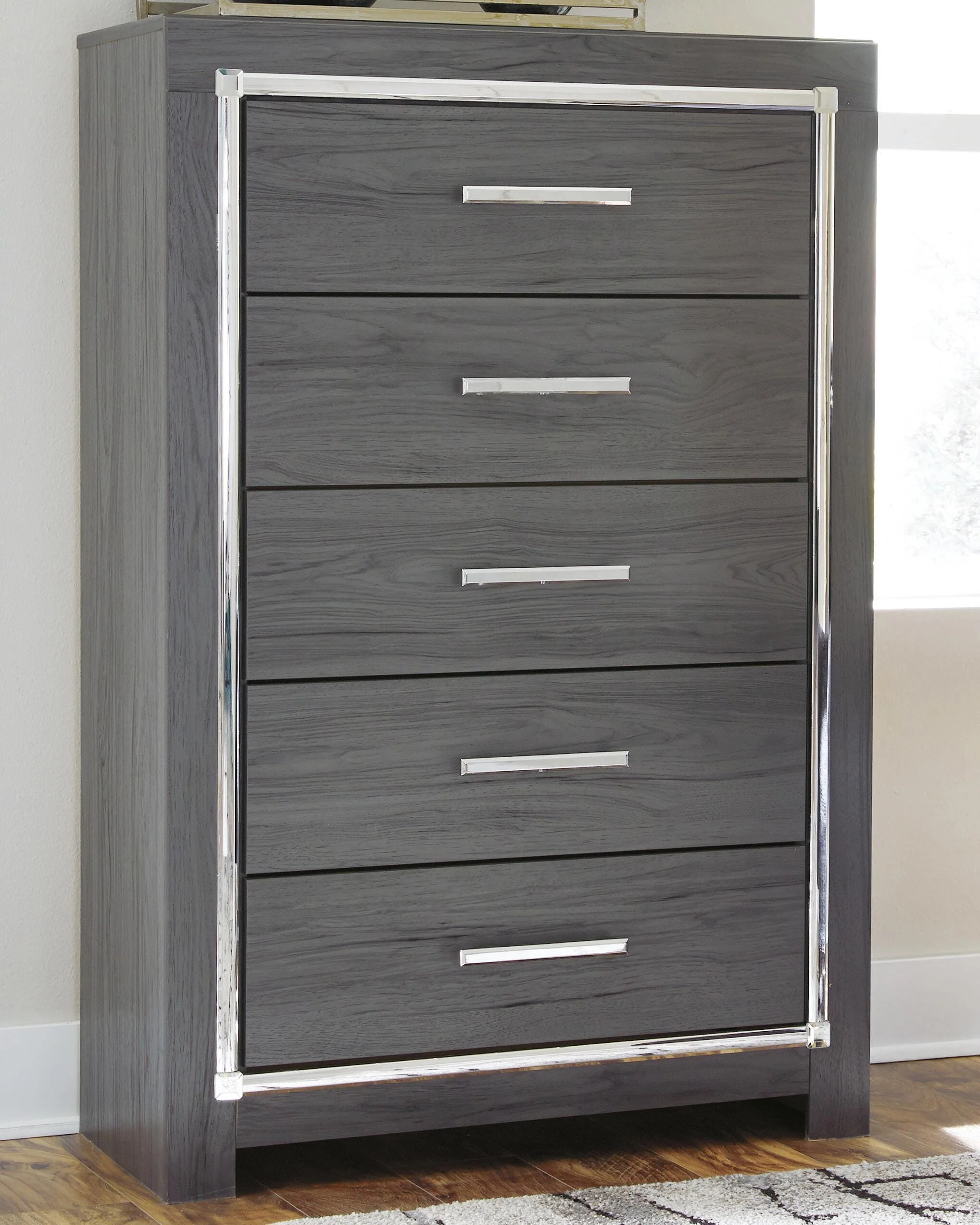 Lodanna Bedroom Set - Image 41