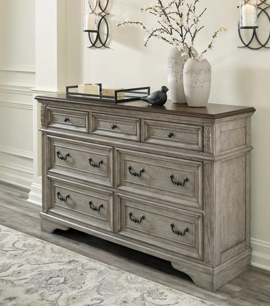 Lodenbay Dresser & Chest - Image 3