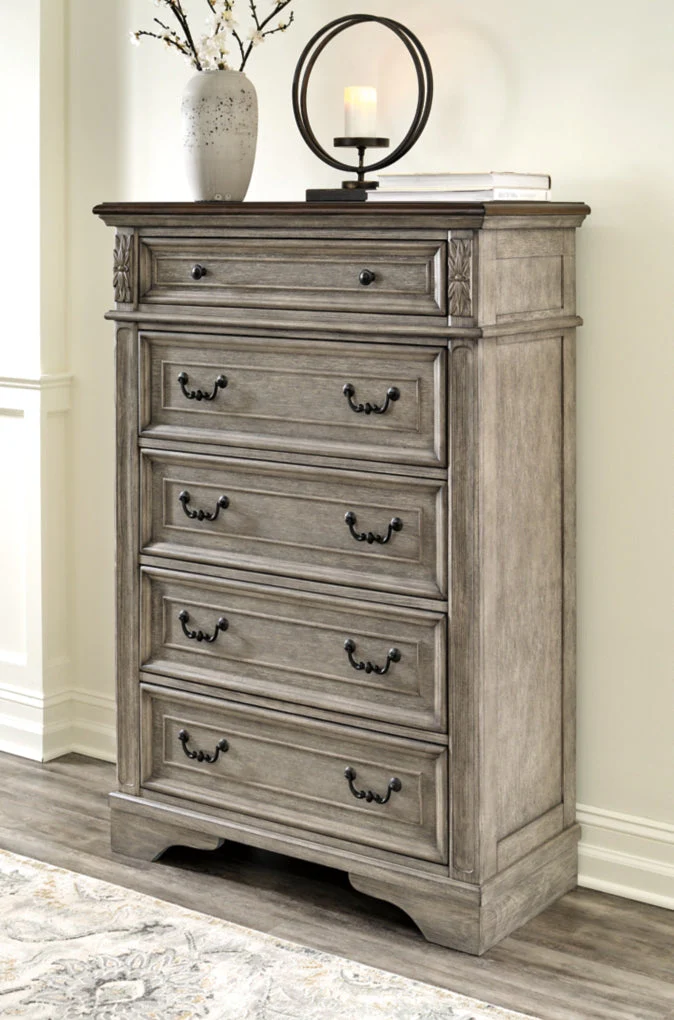 Lodenbay Dresser & Chest - Image 4