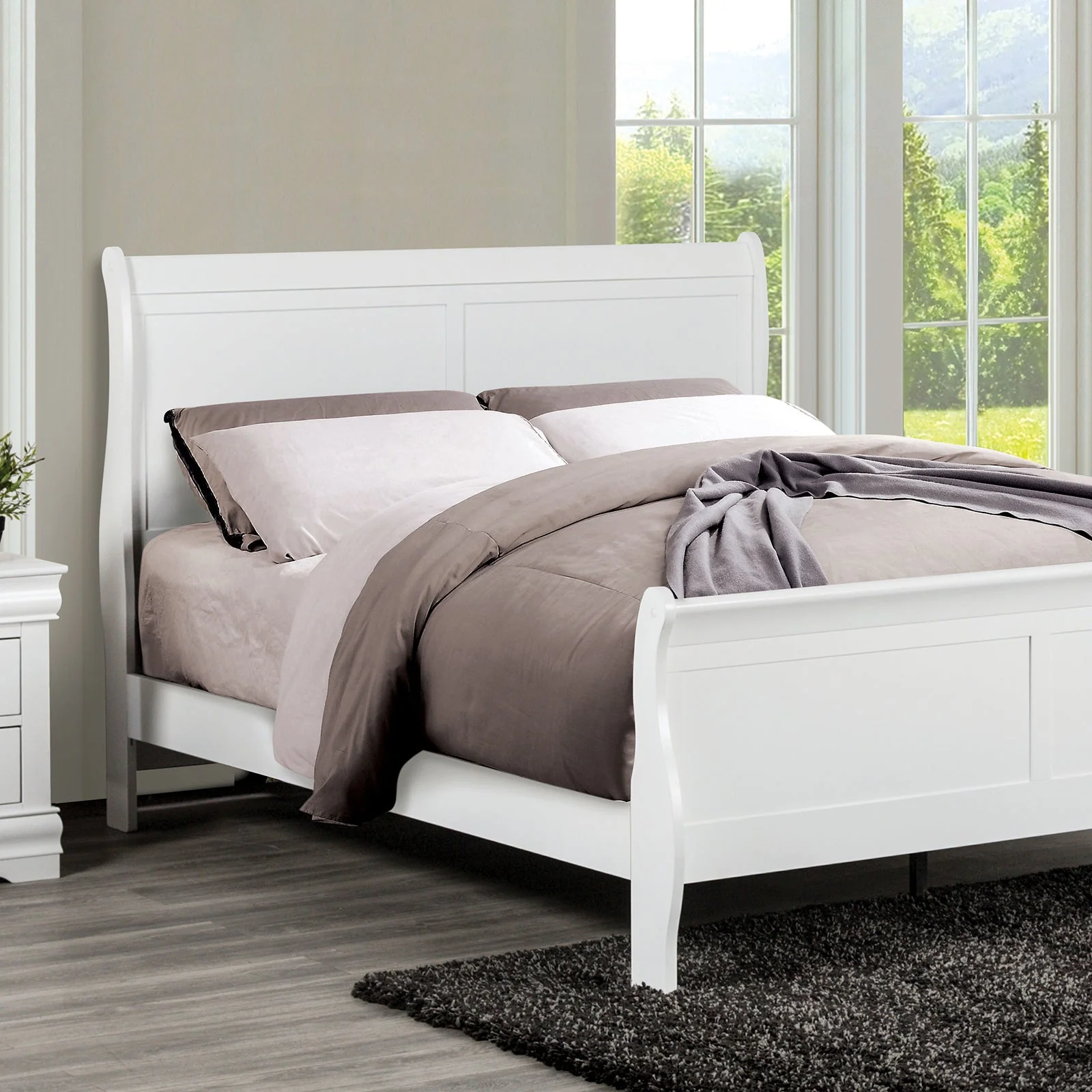 Louis Philippe White 4 Pc. Queen Bedroom Set - Image 4