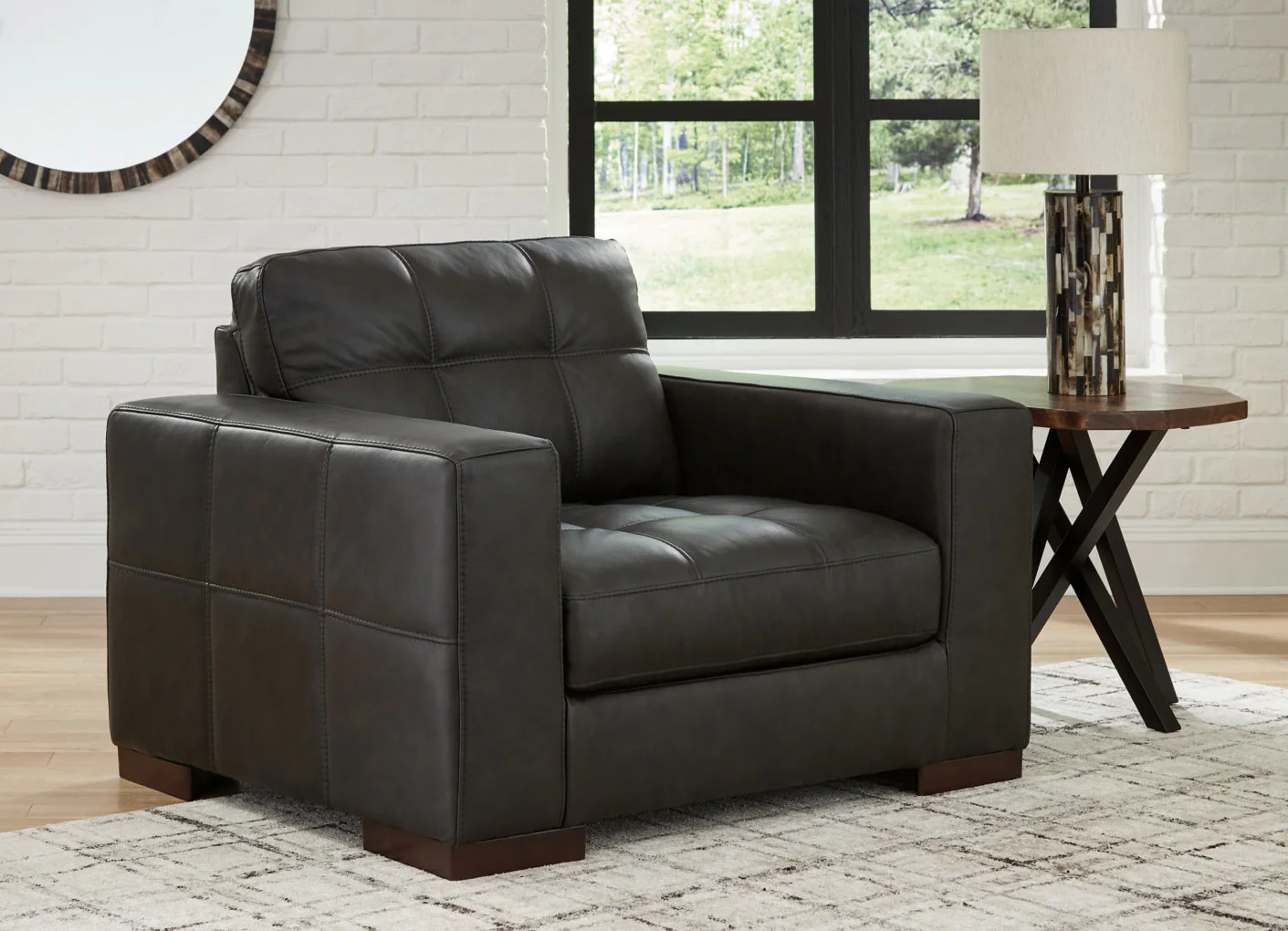 Luigi Chair and a Half - Image 2