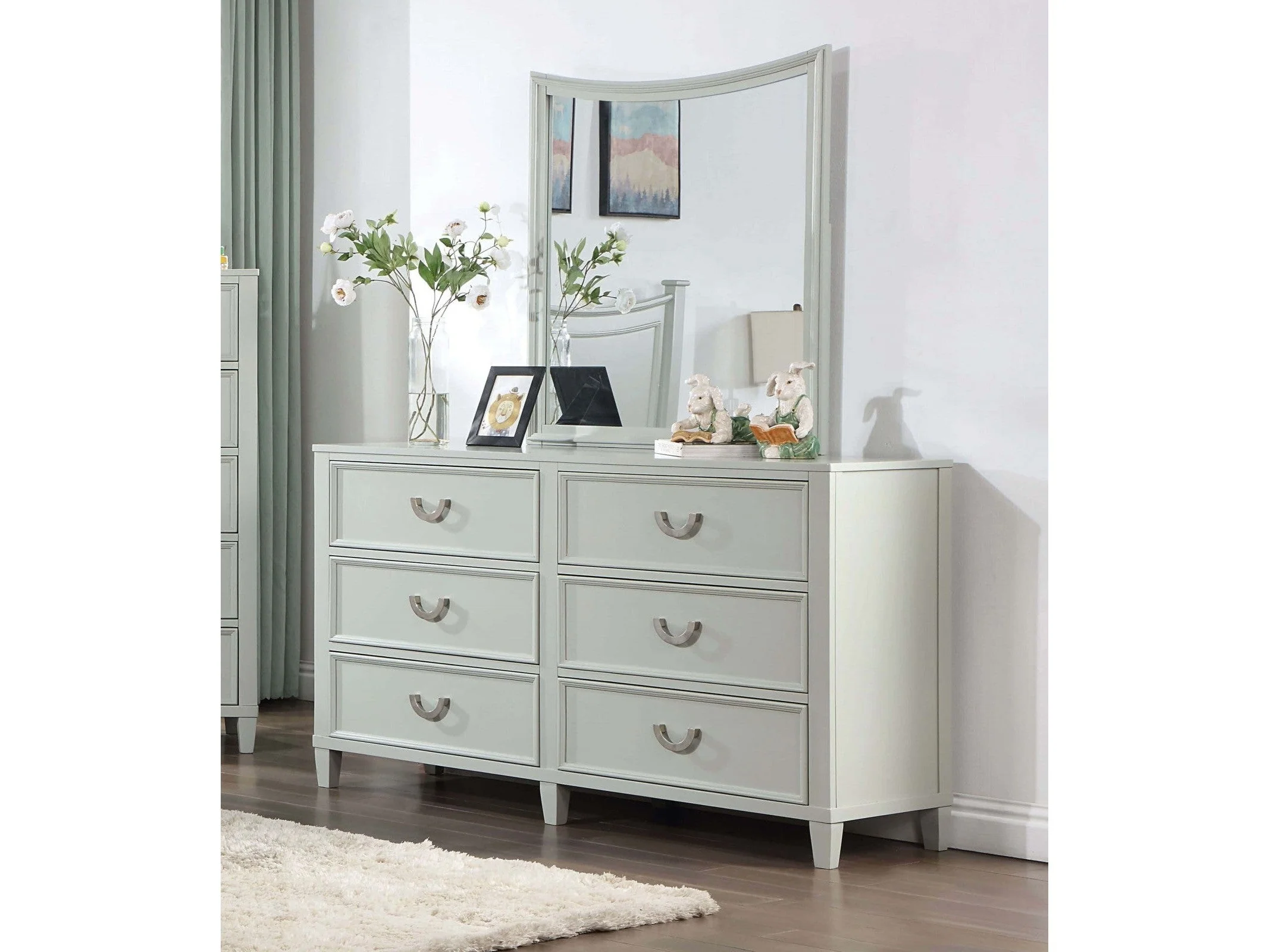 Lycoris White Dresser