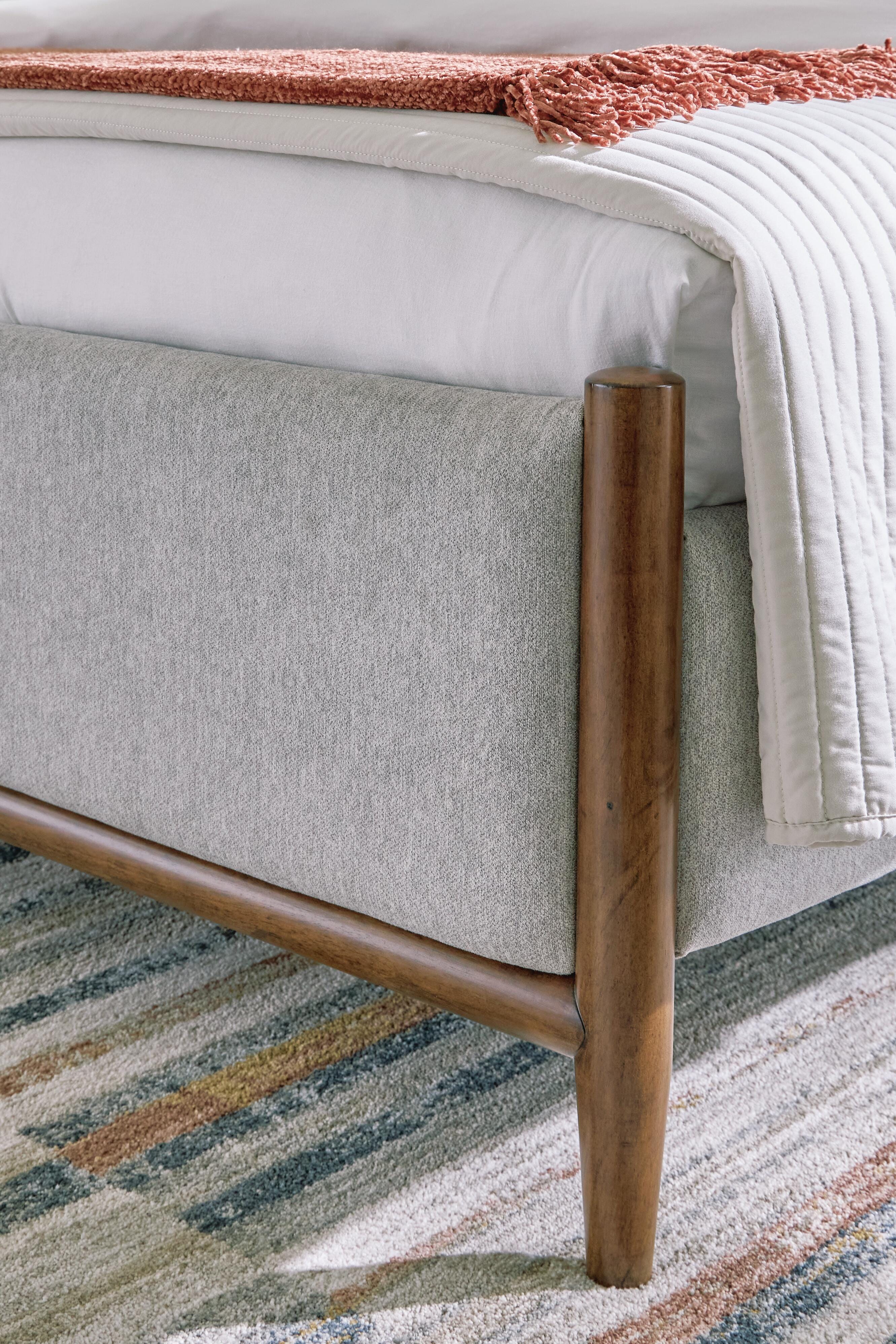 Lyncott Upholstered Panel Bed - Image 3