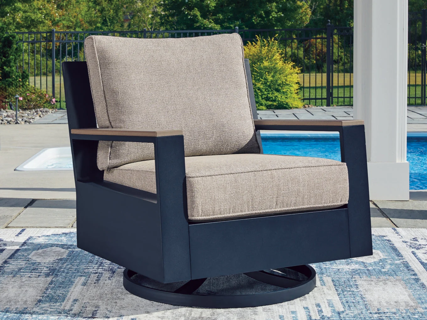 Mabry Shores Outdoor Seating - Image 6