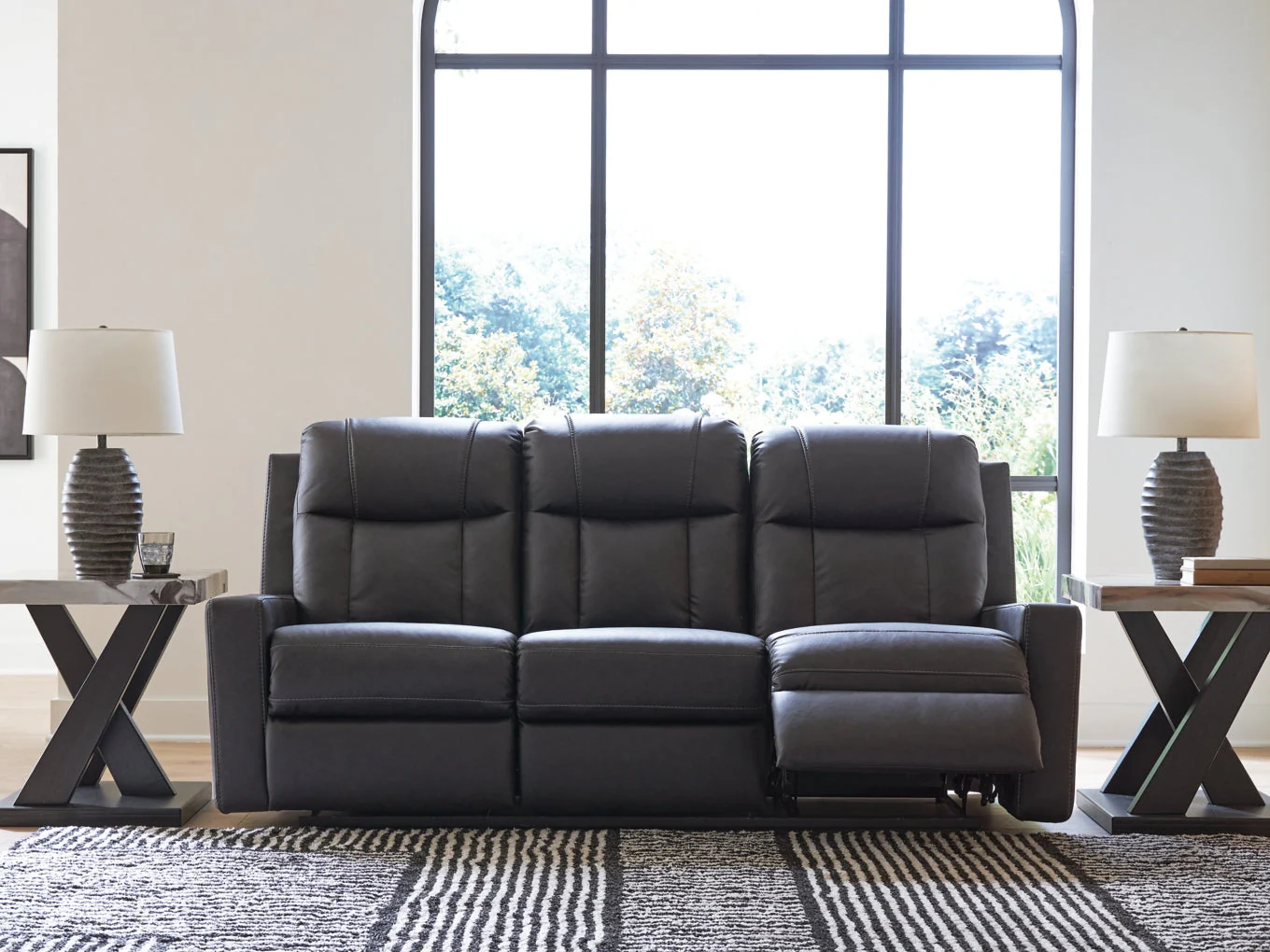 Mackmenville Reclining Sofa - Image 11