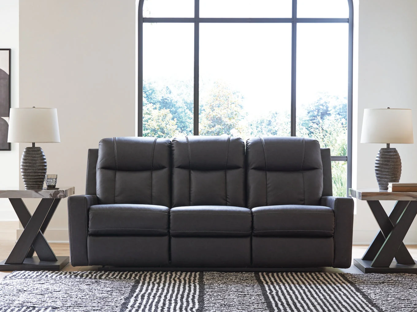 Mackmenville Reclining Sofa - Image 3