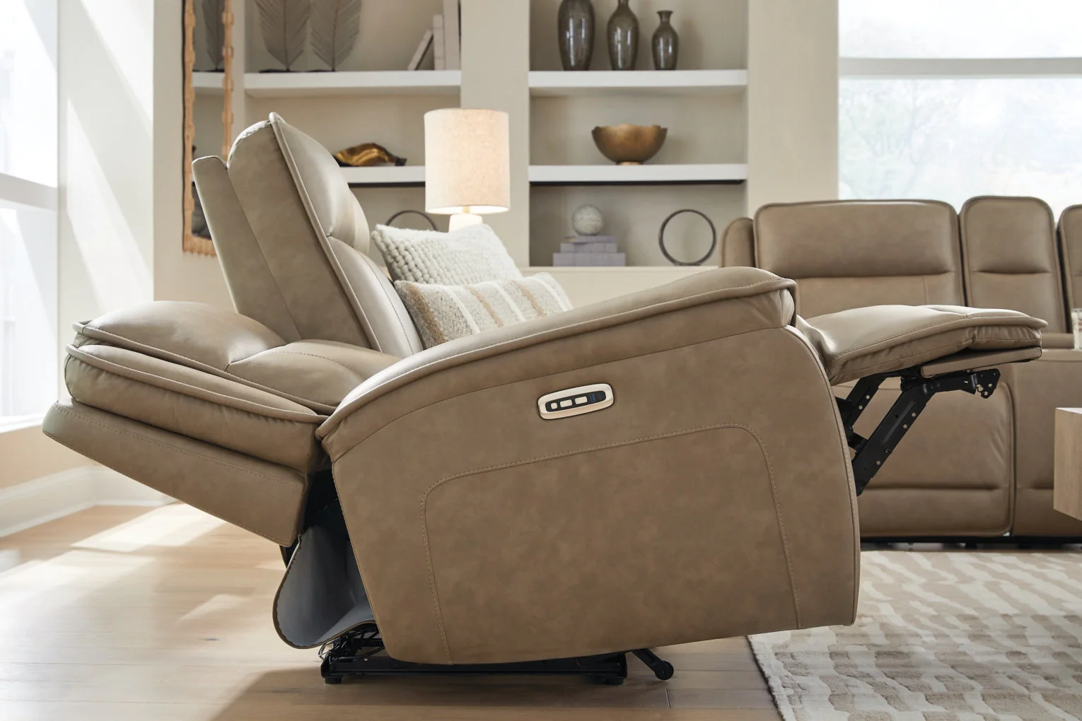Malcesine Power Reclining Sofa with Adjustable Headrest - Image 8