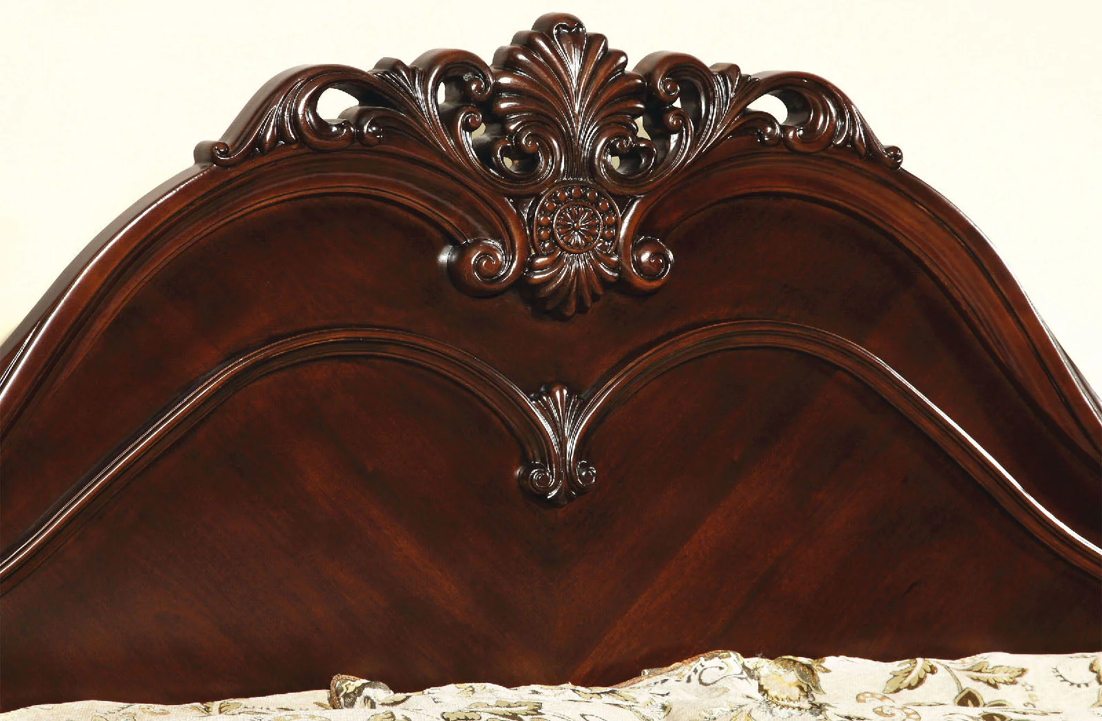 Mandura Cherry 5 Pc. Queen Bedroom Set w/ 2NS - Image 4