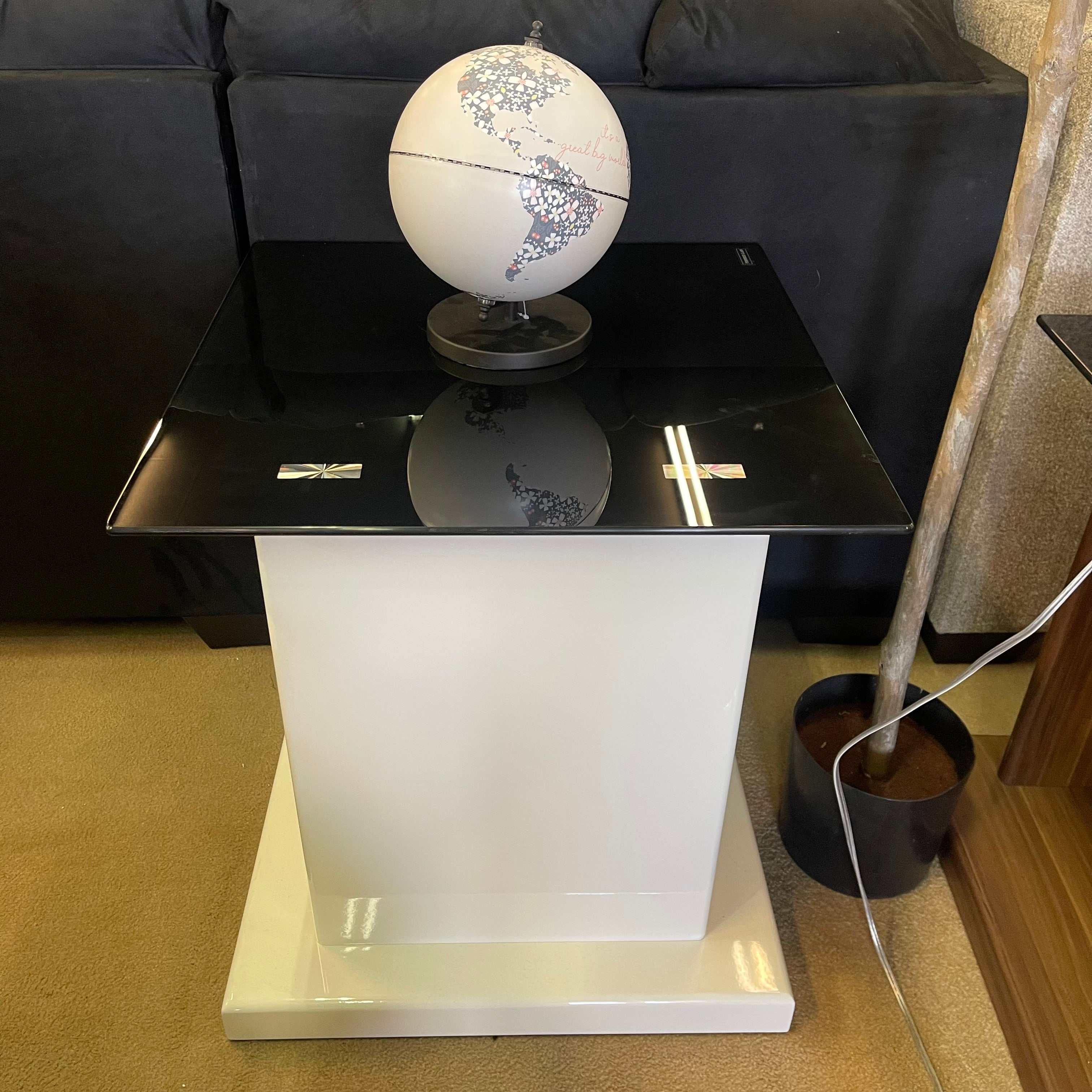 Mannedorf White & Black Glass Top End Table - Image 3