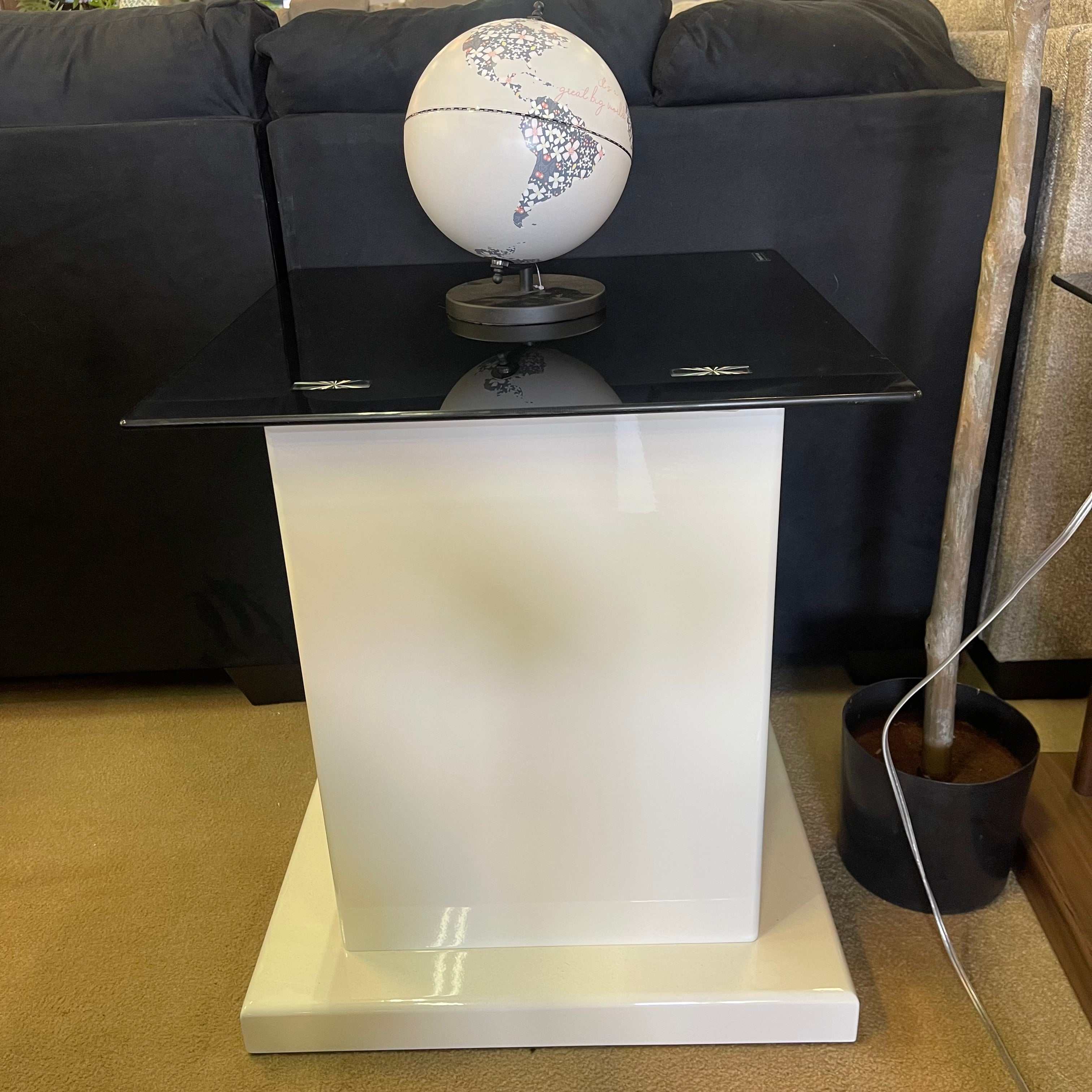 Mannedorf White & Black Glass Top End Table - Image 4
