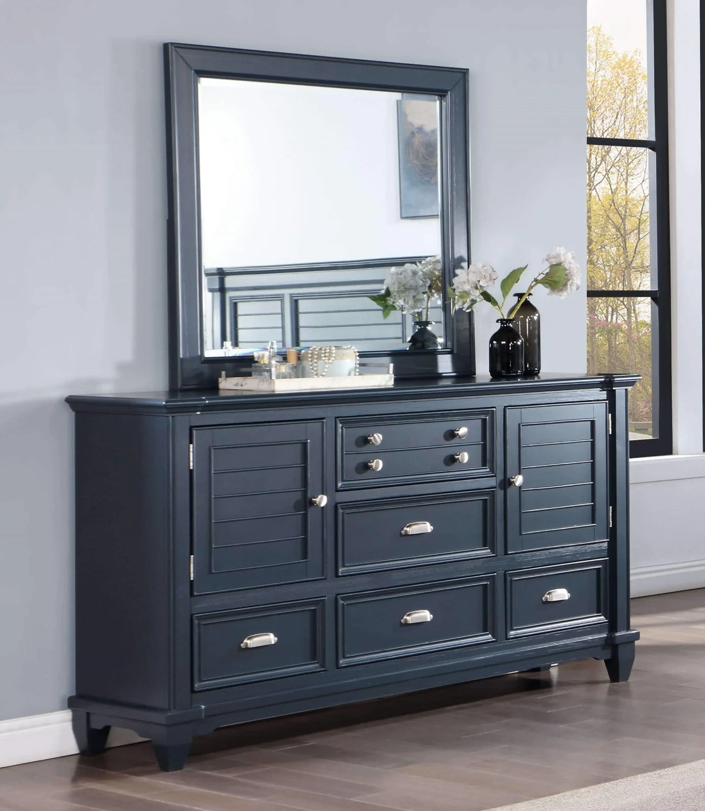 Manzanillo Slate Blue 4 Pc. Queen Bedroom Set - Image 6