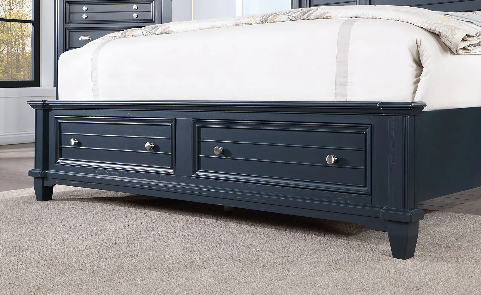 Manzanillo Slate Blue 5 Pc. Queen Bedroom Set w/ Chest - Image 4