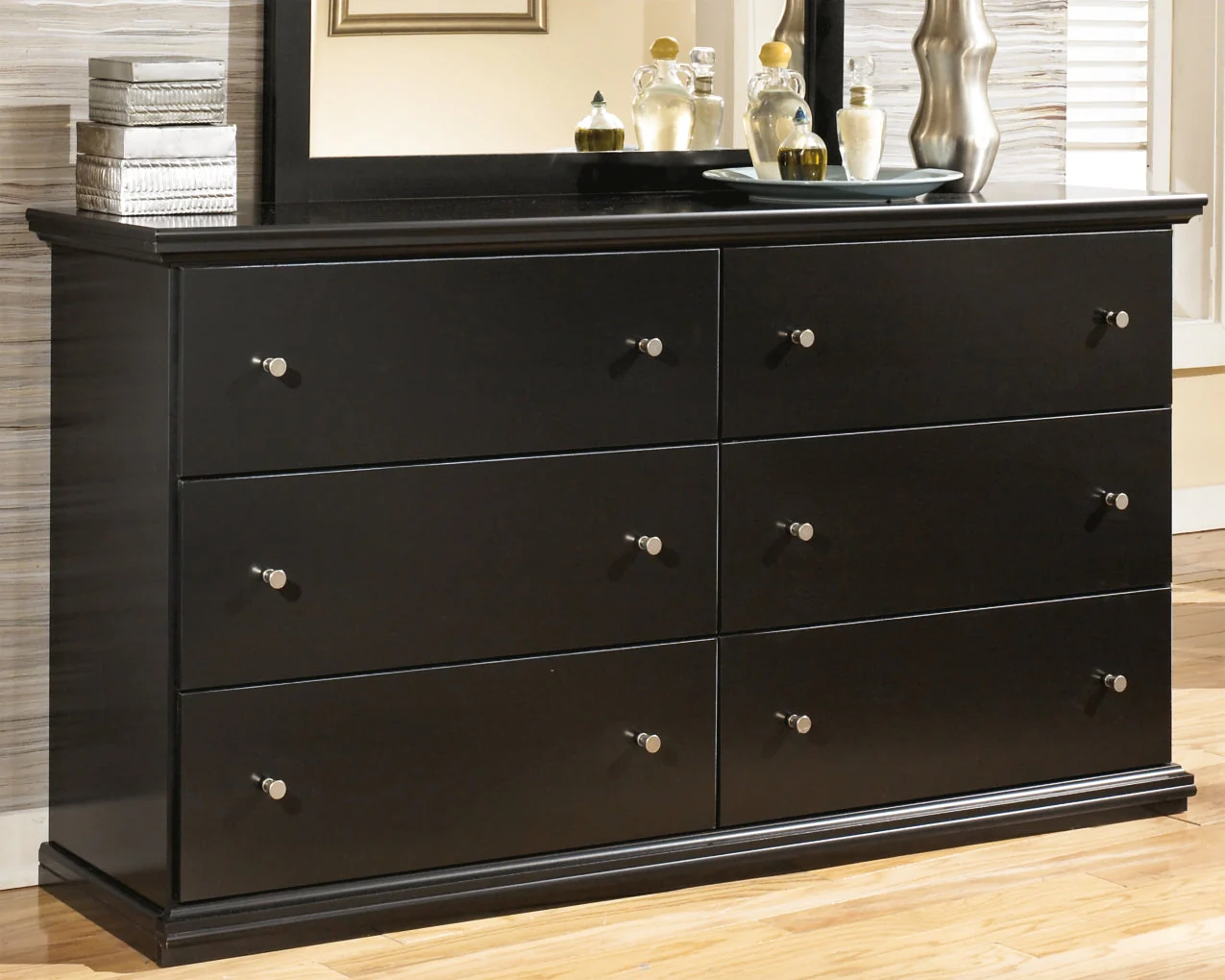 Maribel Six Drawer Dresser - Image 2