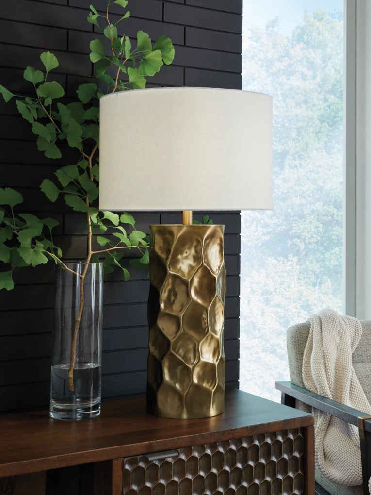 Marshawn Metal Table Lamp - Image 2