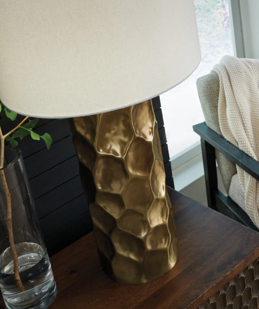 Marshawn Metal Table Lamp - Image 4