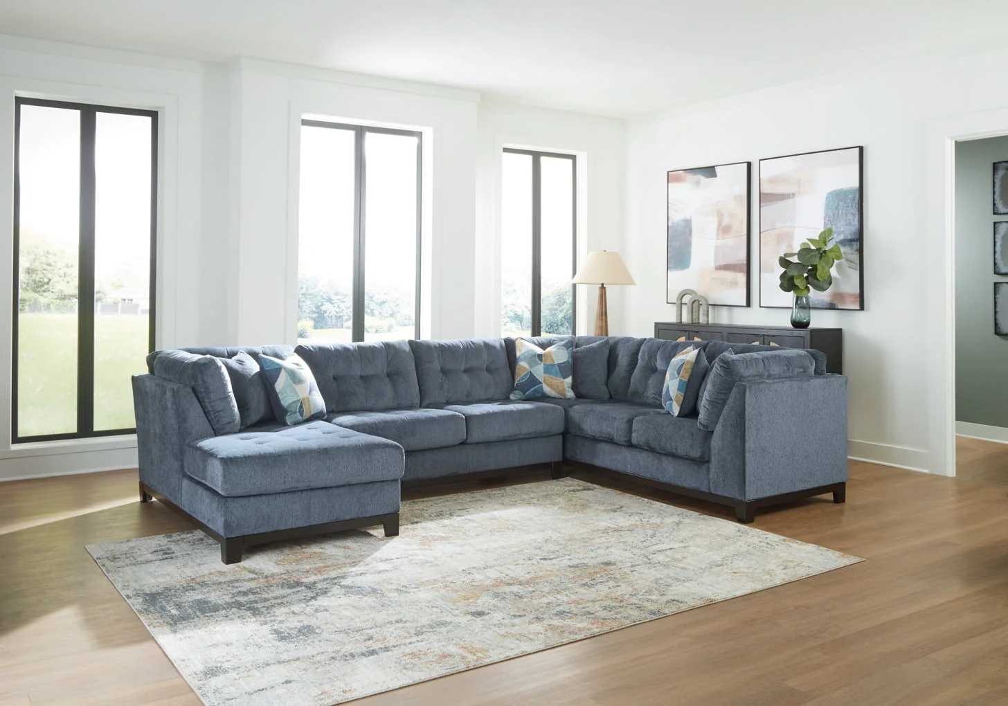 Maxon Place 3-Piece Sectional with Chaise - Image 3