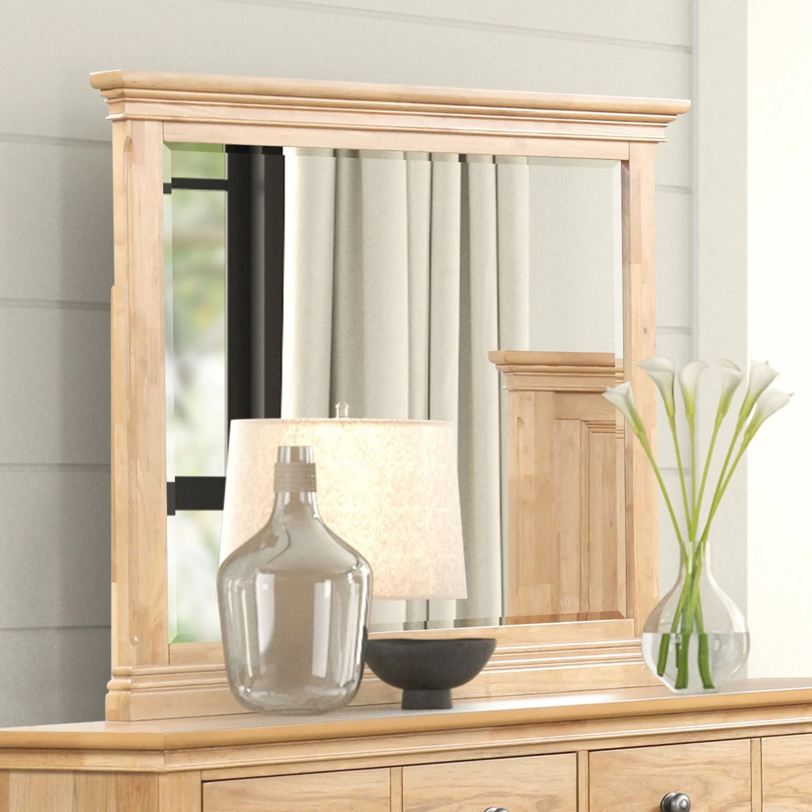 Mchenry Natural Oak Queen 5 Piece Bedroom Set w/2 Nightstands - Image 4