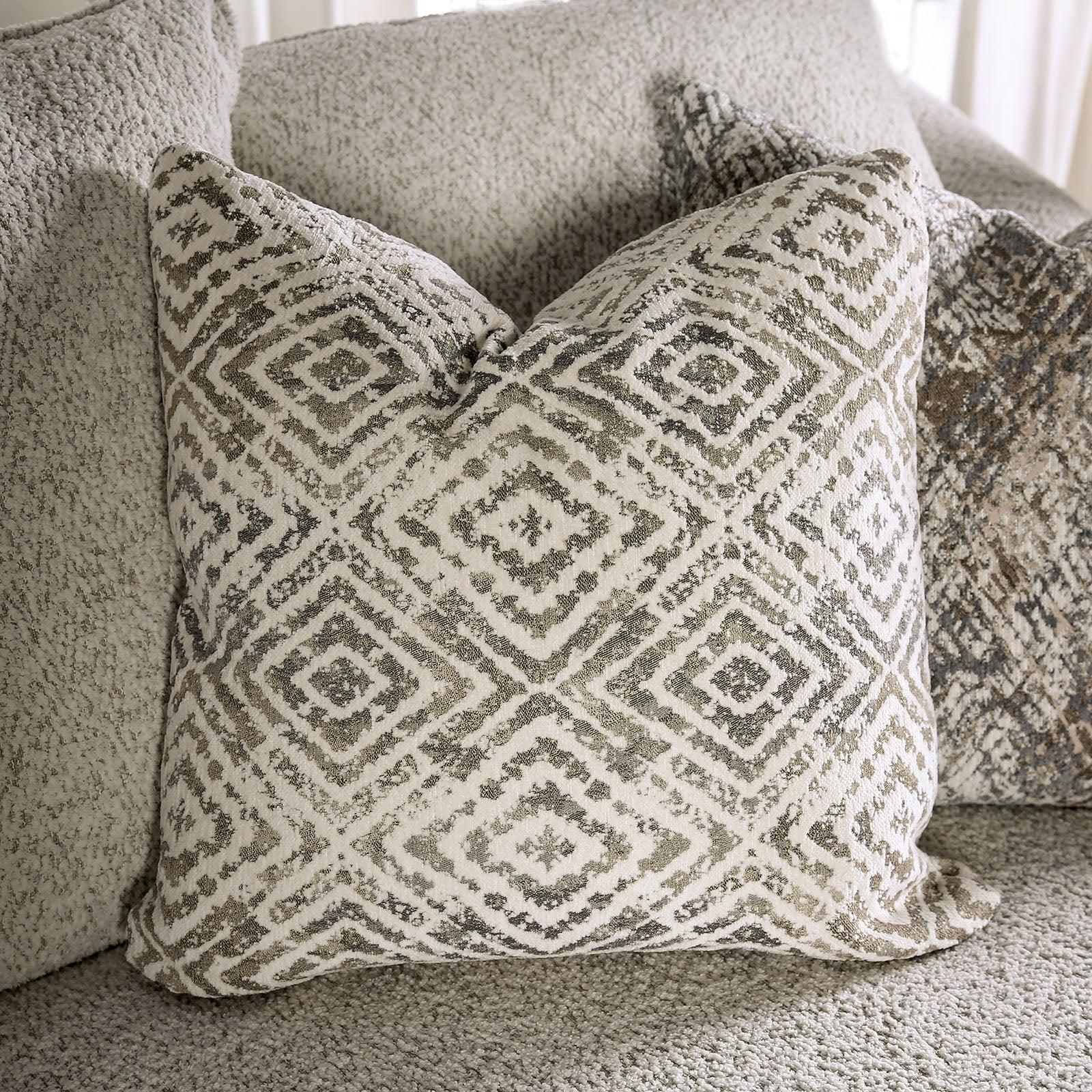 Moorpark Off-White Sofa & Loveseat - Image 7