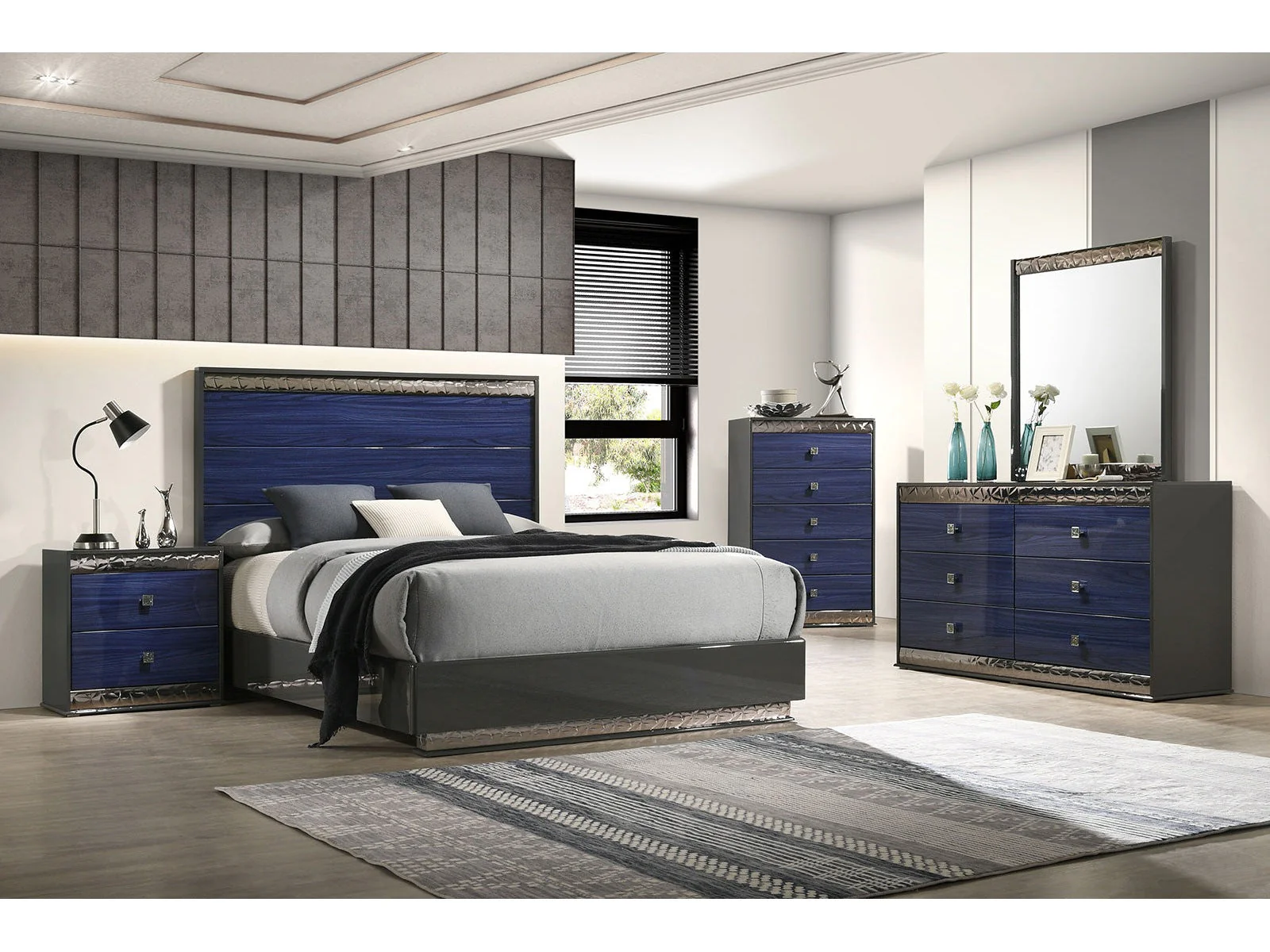 Morcote Ash Gray/Indigo Blue Queen 5 Piece Bedroom Set w/2 Nightstands