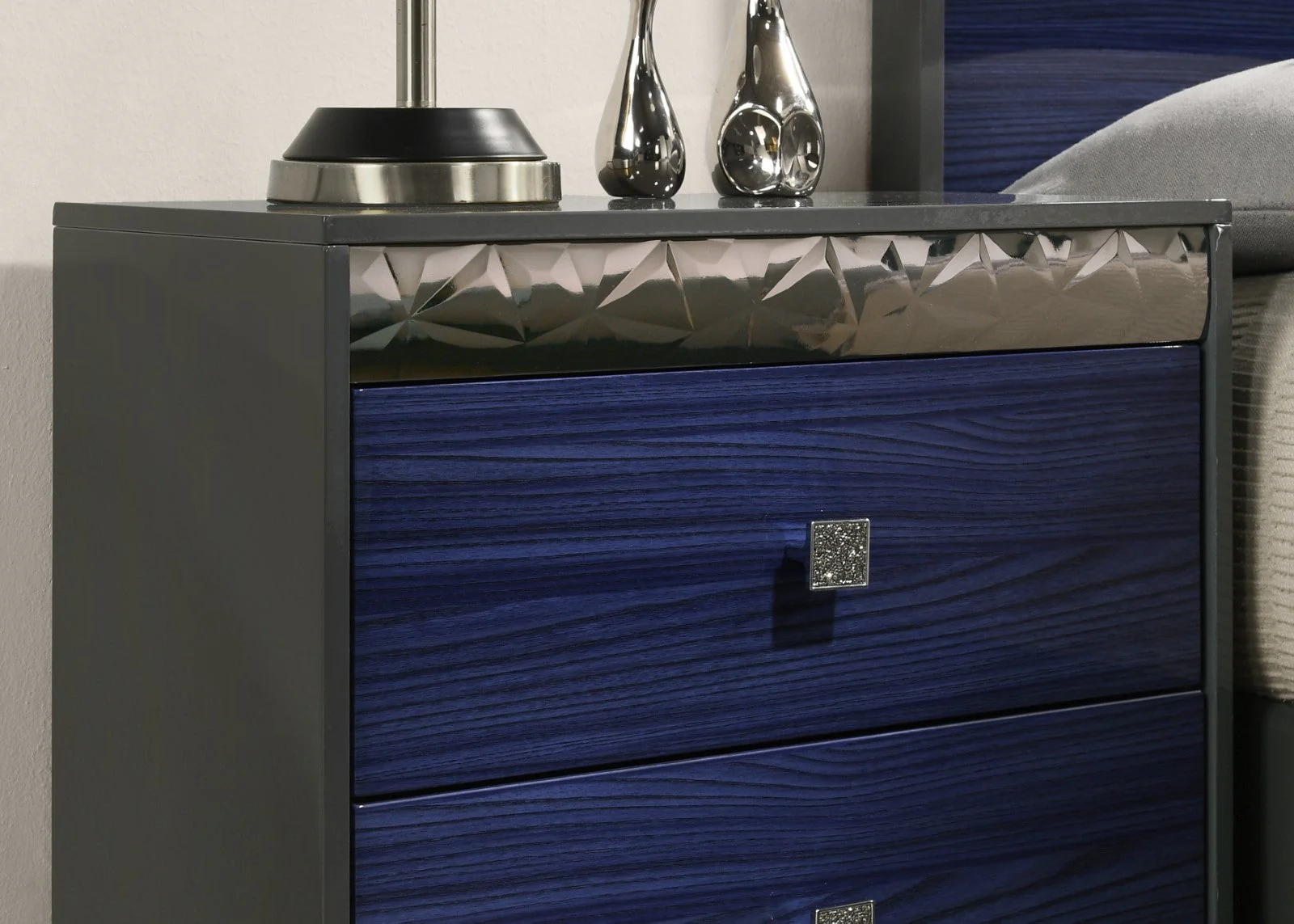 Morcote Ash Gray/Indigo Blue Queen 5 Piece Bedroom Set w/2 Nightstands - Image 6