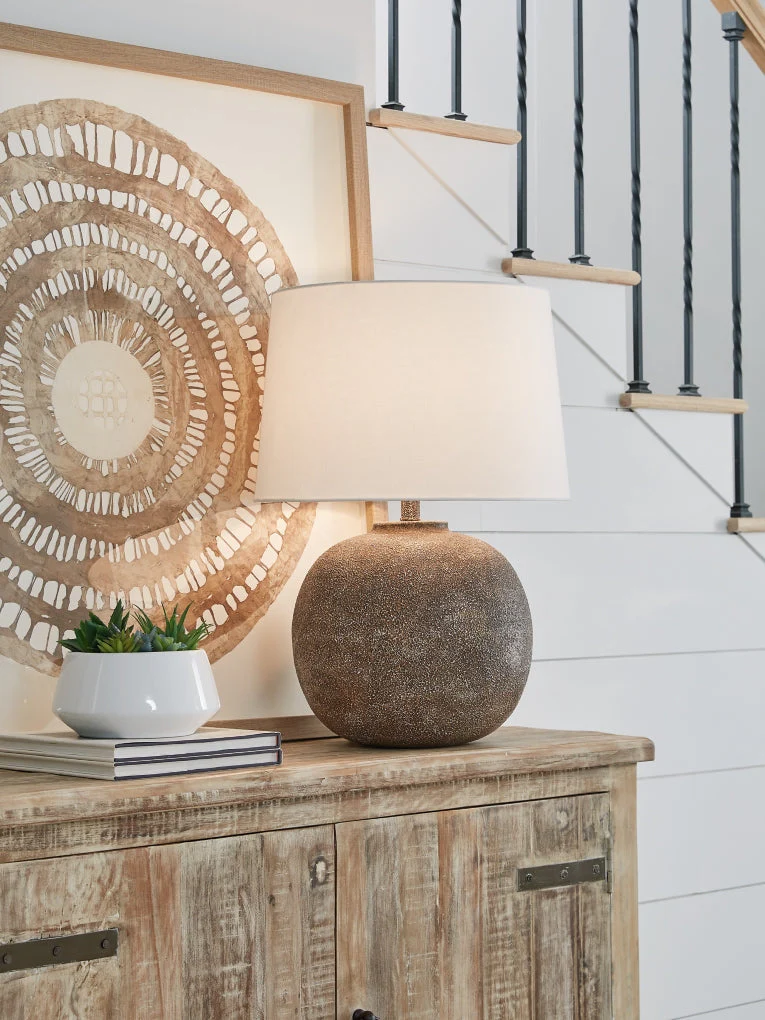 Neavesboro Metal Table Lamp - Image 2