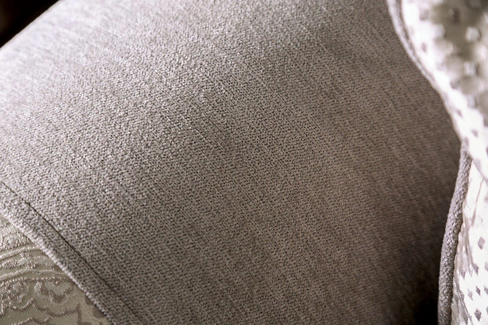Newdale Ivory Sofa - Image 6