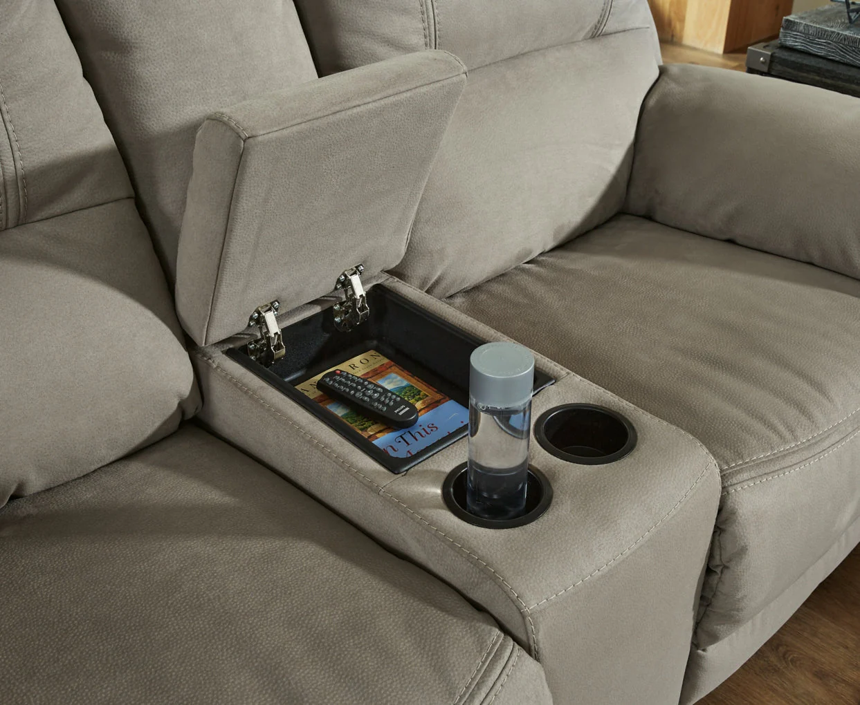 Next-Gen Gaucho DBL Reclining Loveseat - Image 9