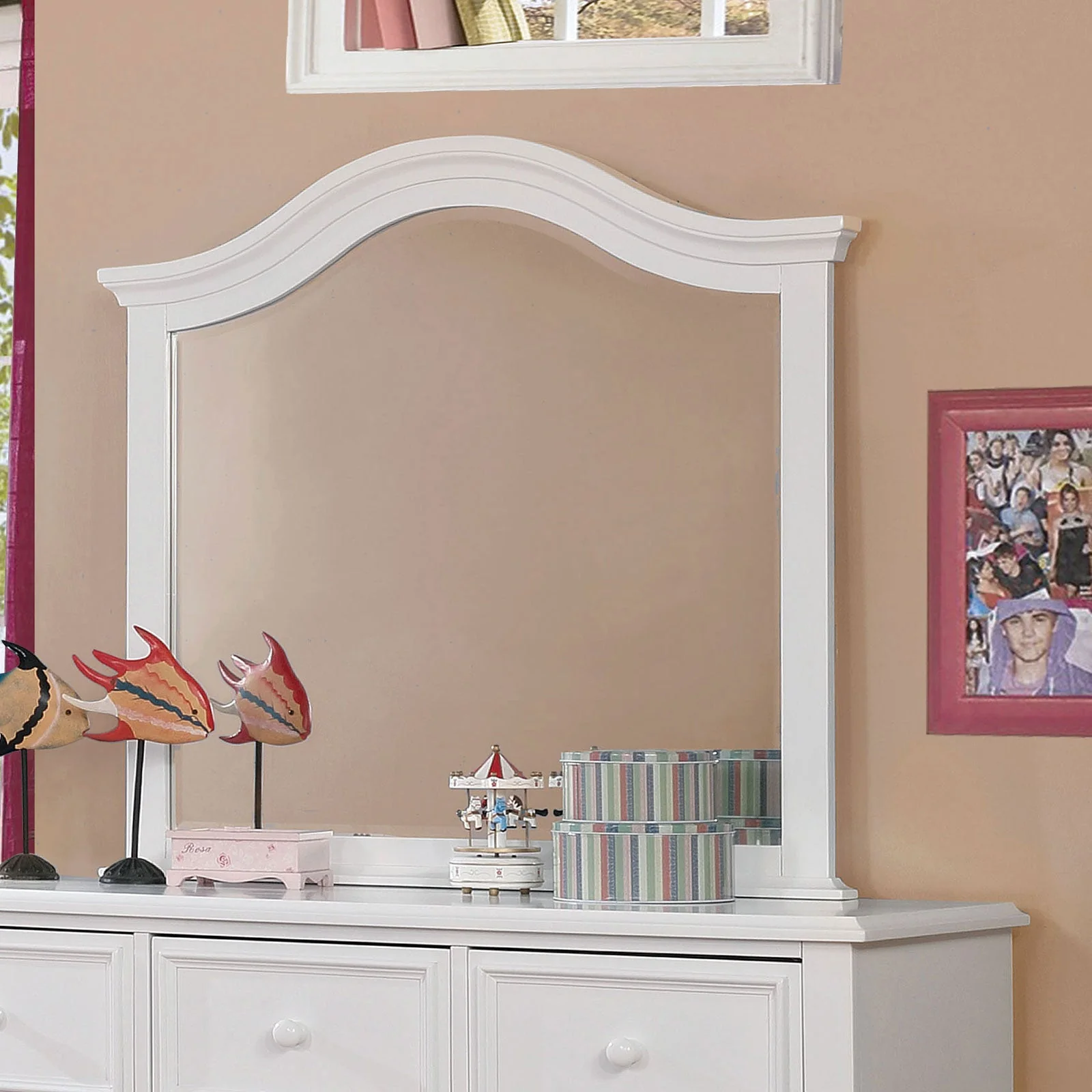 Olivia White 4 Pc. Twin Bedroom Set - Image 5