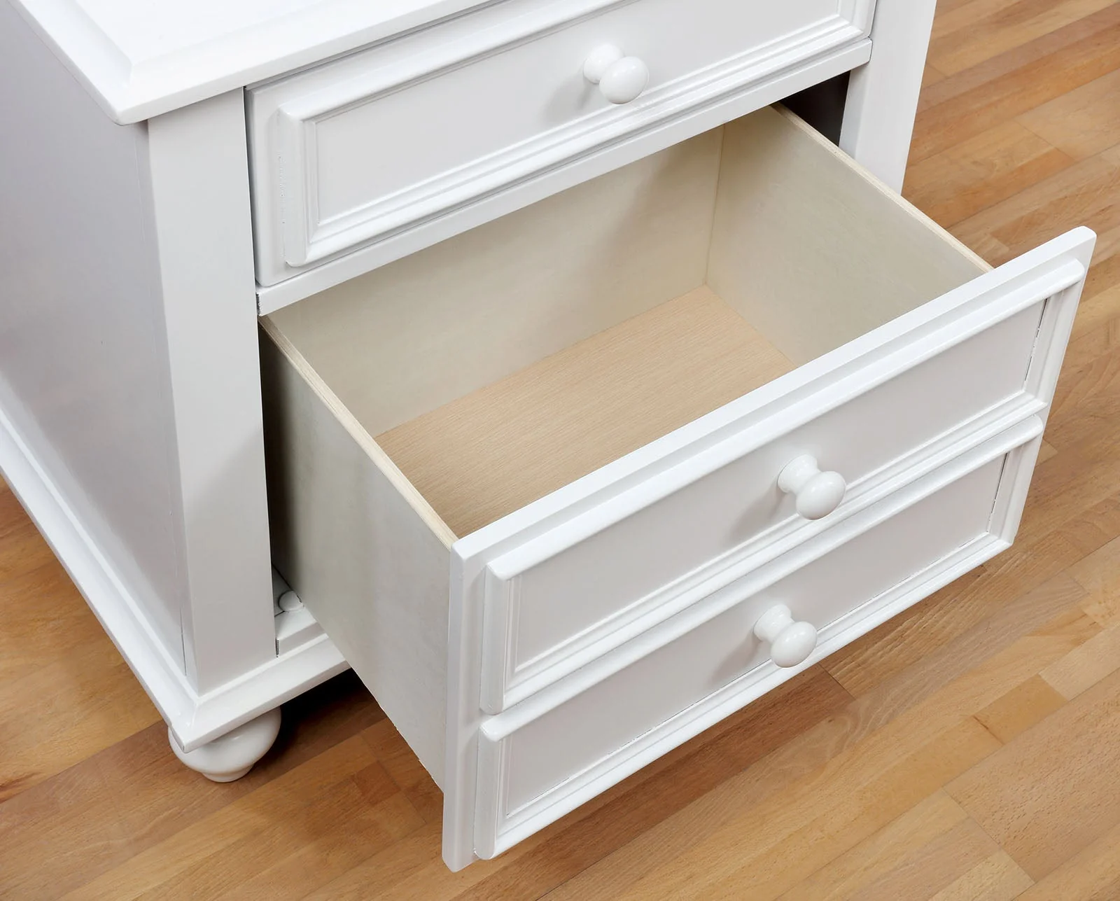 Olivia White 4 Pc. Twin Bedroom Set - Image 7
