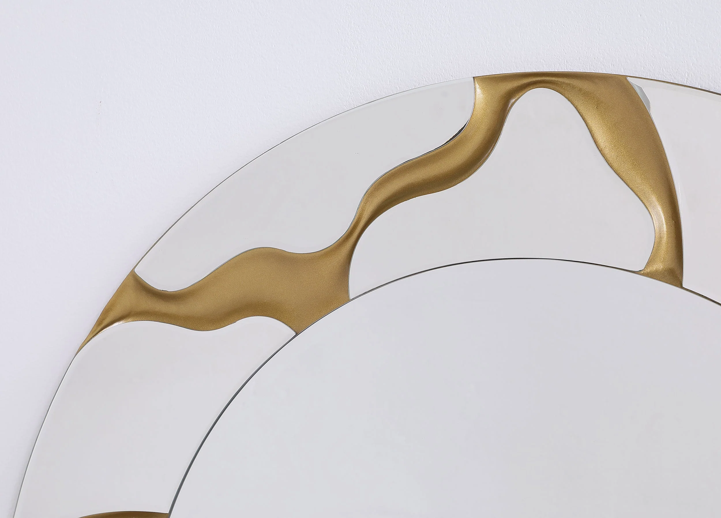 Dorinda 36 x 36 Inch Round Kintsugi Style Wall Mirror Gold - Image 5