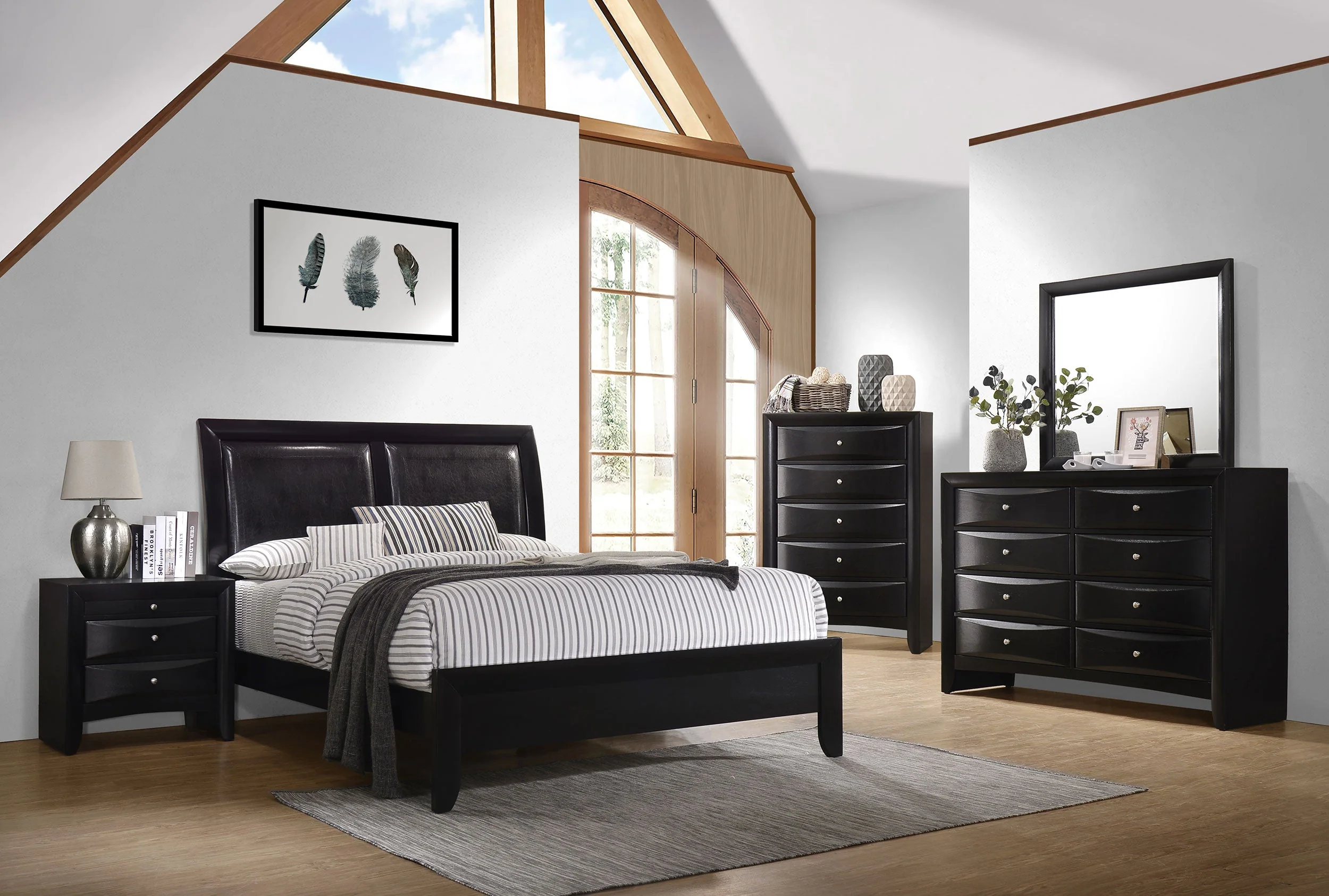 Briana 5-drawer Bedroom Chest Black - Image 6
