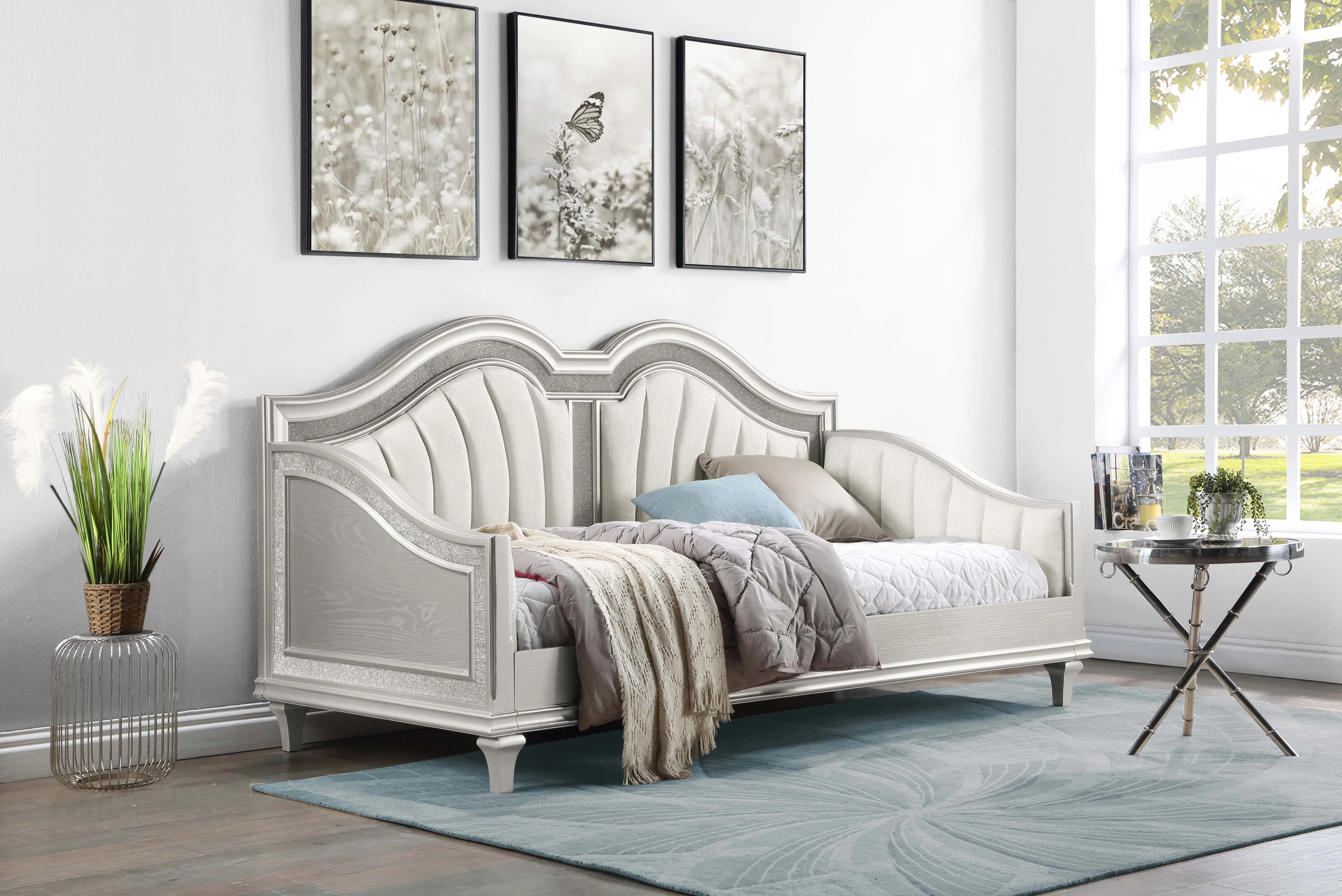 Evangeline Upholstered Twin Daybed Silver Oak - Image 3