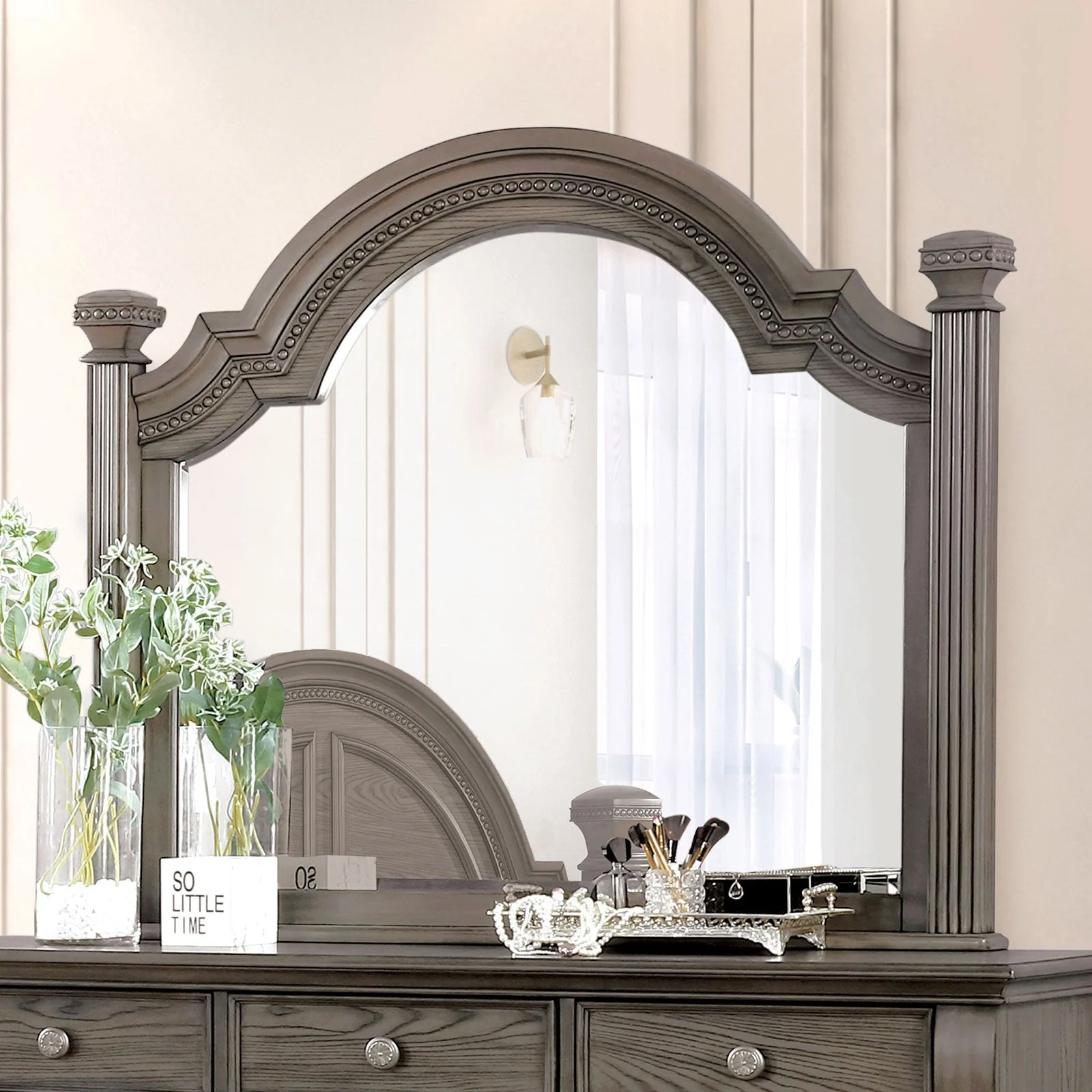 Pamphilos Gray Queen Bed & 2 Nightstand & Dresser & Mirror - Image 3