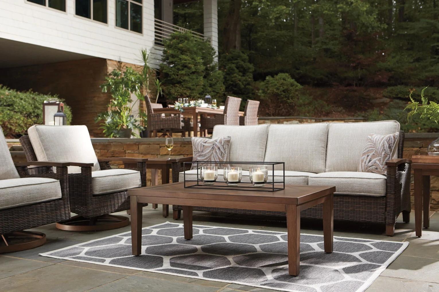 Paradise Trail Outdoor Seating - Image 20