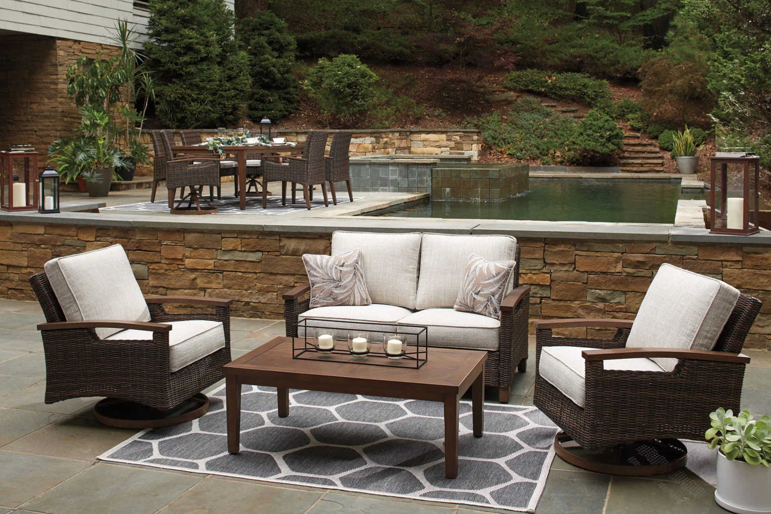 Paradise Trail Outdoor Seating - Image 22