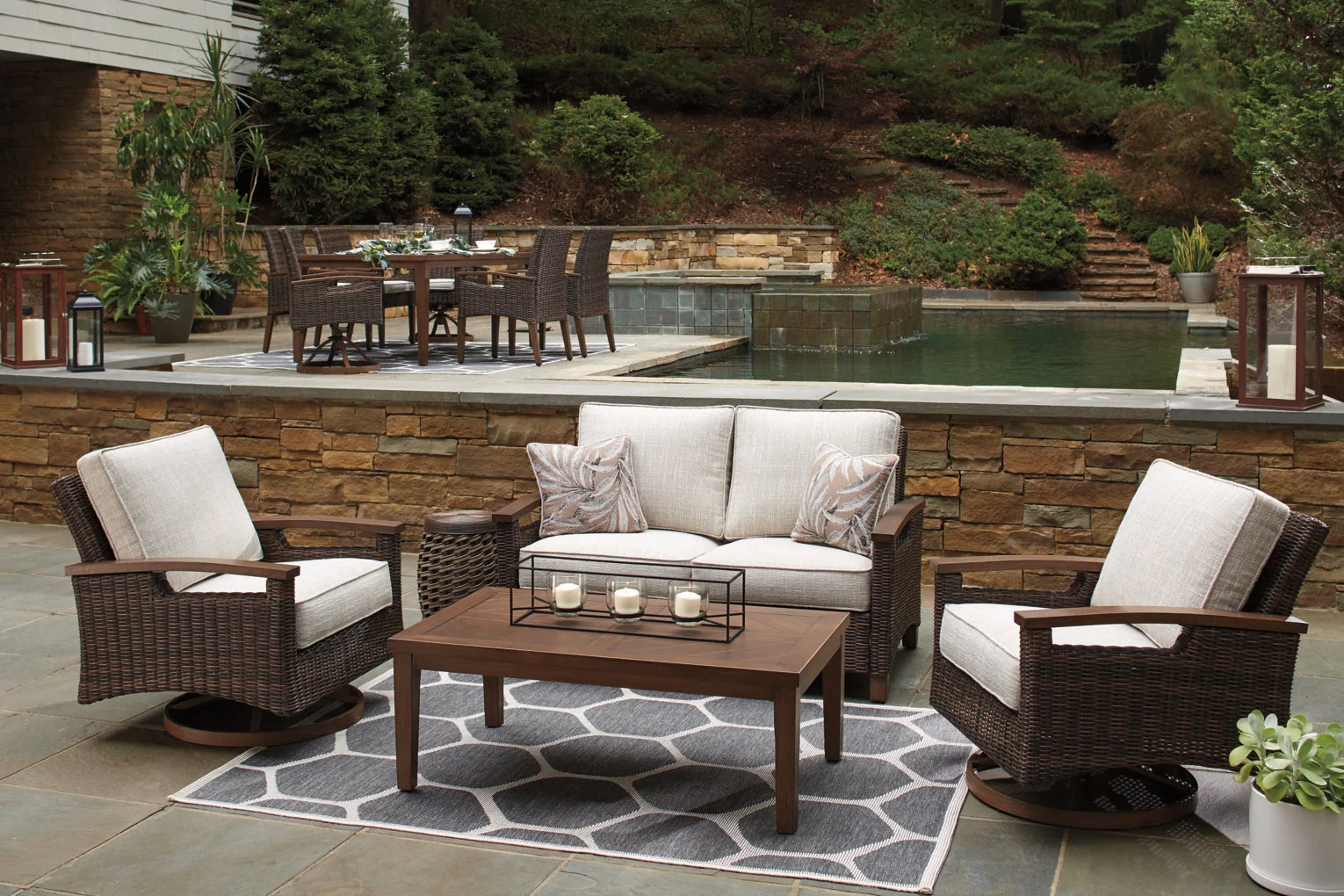Paradise Trail Outdoor Seating - Image 24