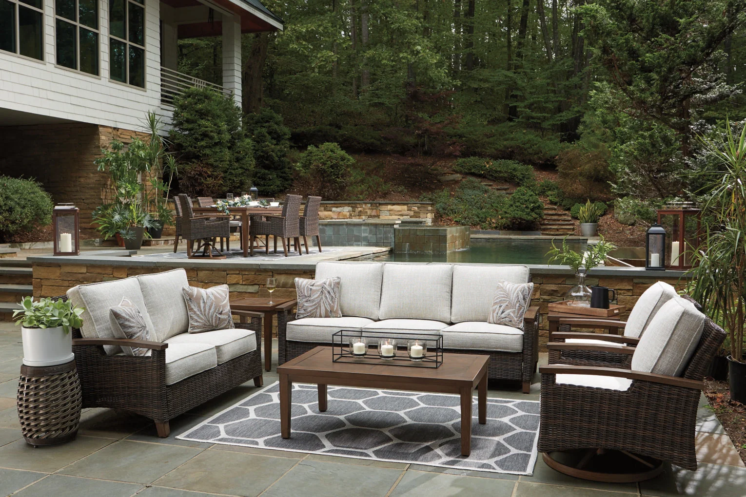 Paradise Trail Outdoor Seating - Image 25