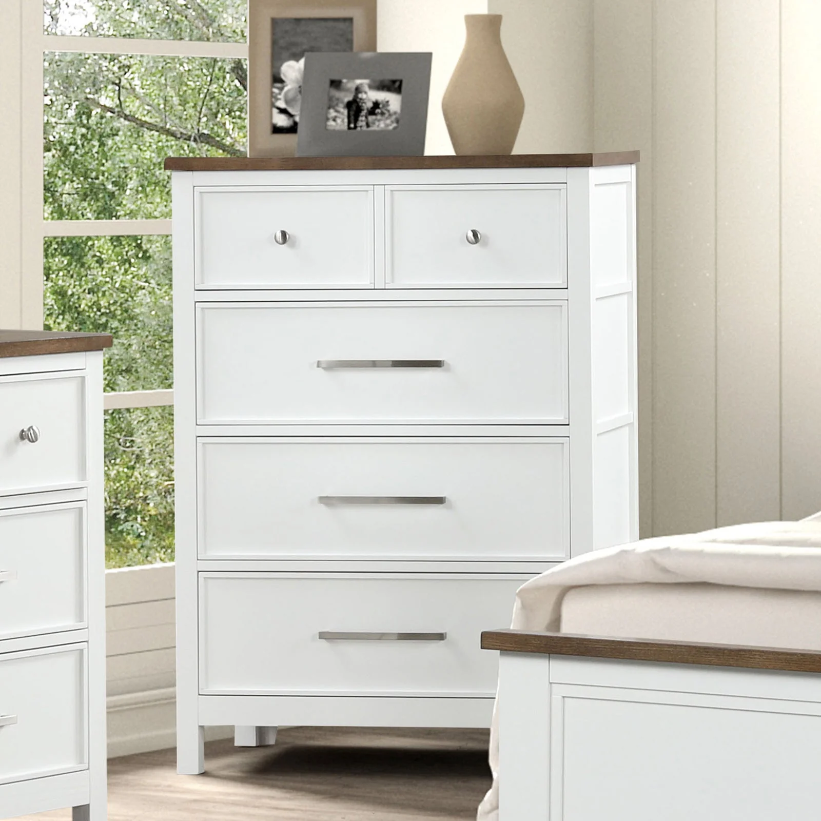 Pinetop White Twin 5 Piece Bedroom Set w/Chest - Image 4