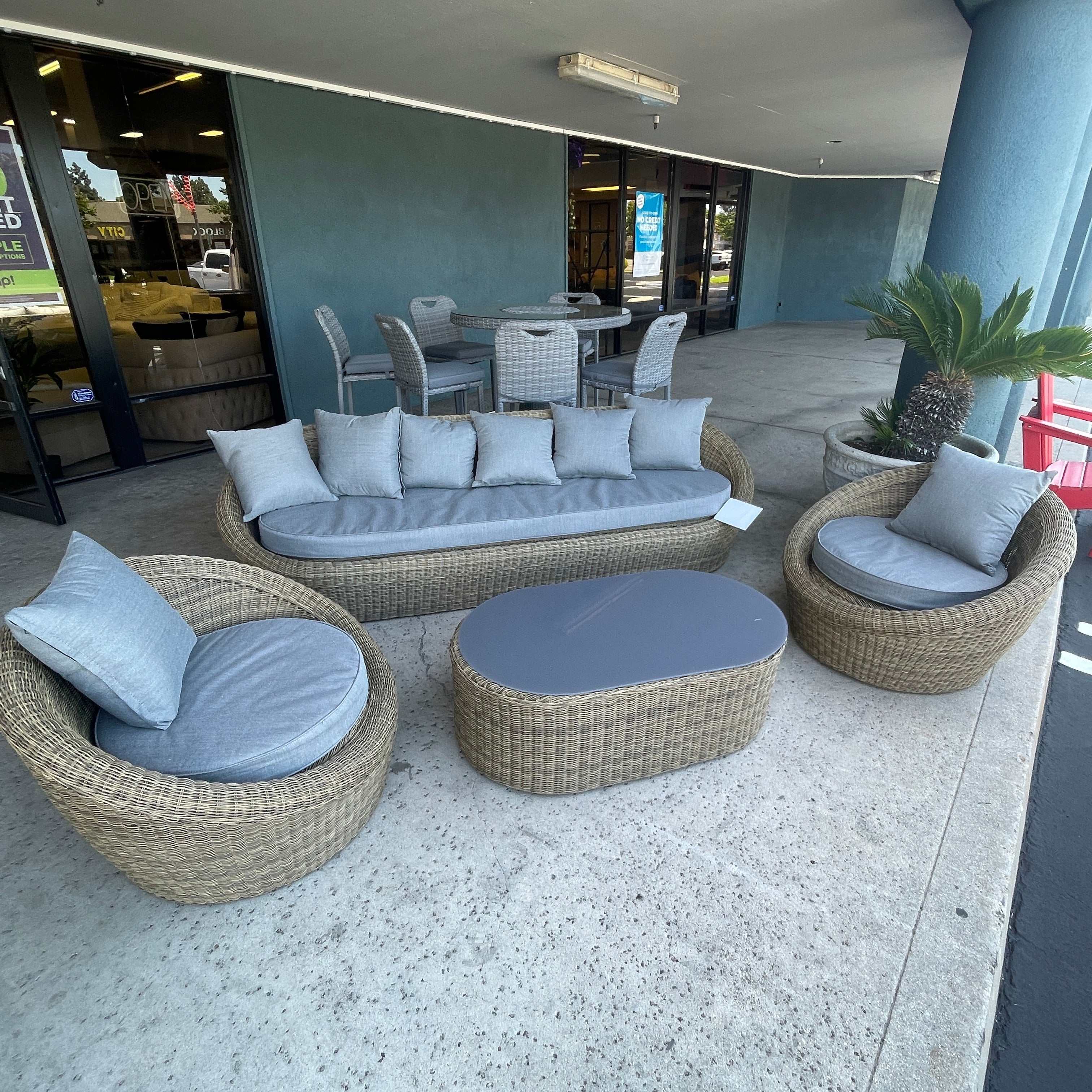 Pismo Gray Outdoor Seating Group w/ Coffee Table / 4pc - Image 4