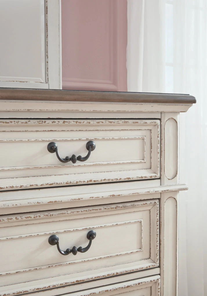 Realyn Dresser and Mirror - Image 9