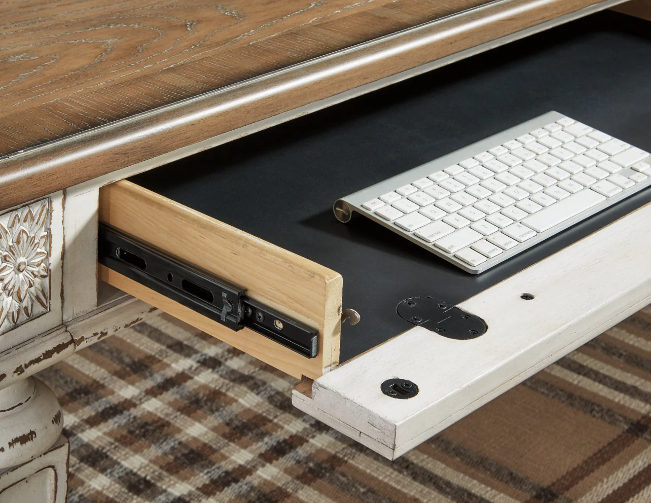 Realyn Home Office - Image 10