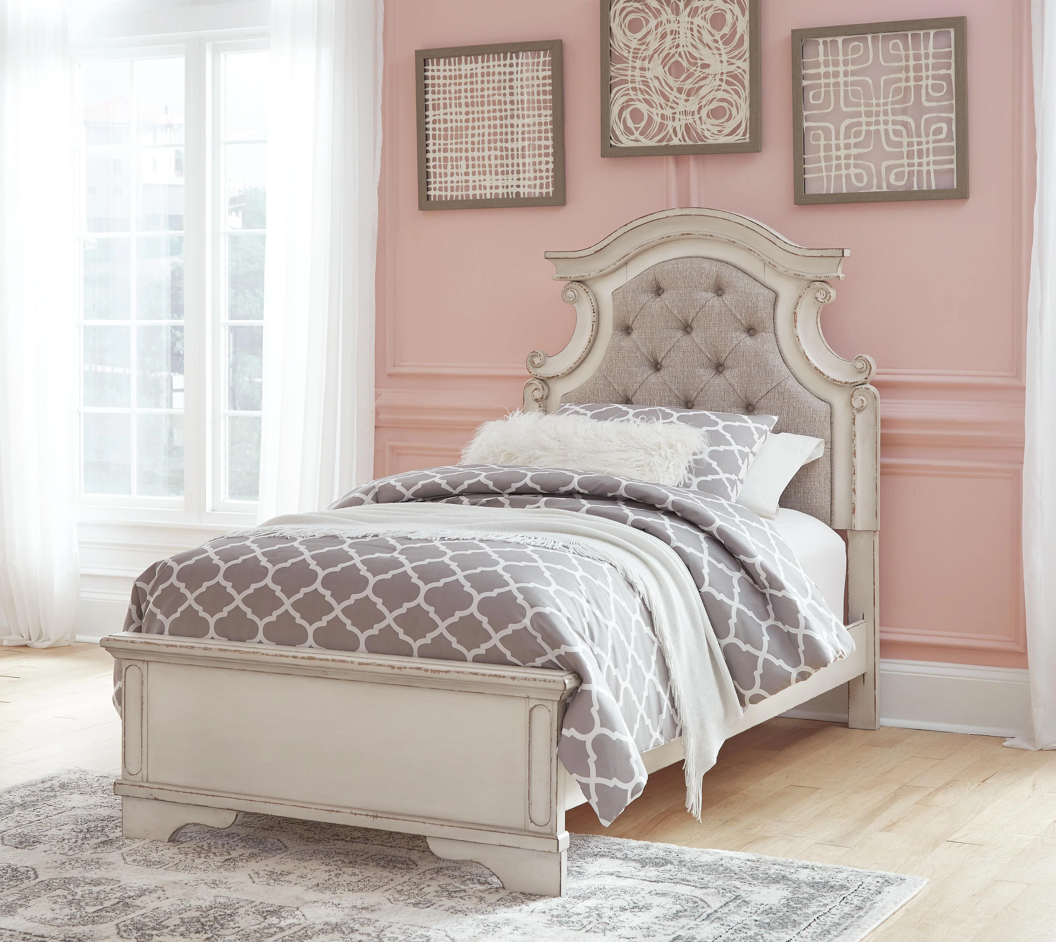 Realyn Panel Bed - Image 12